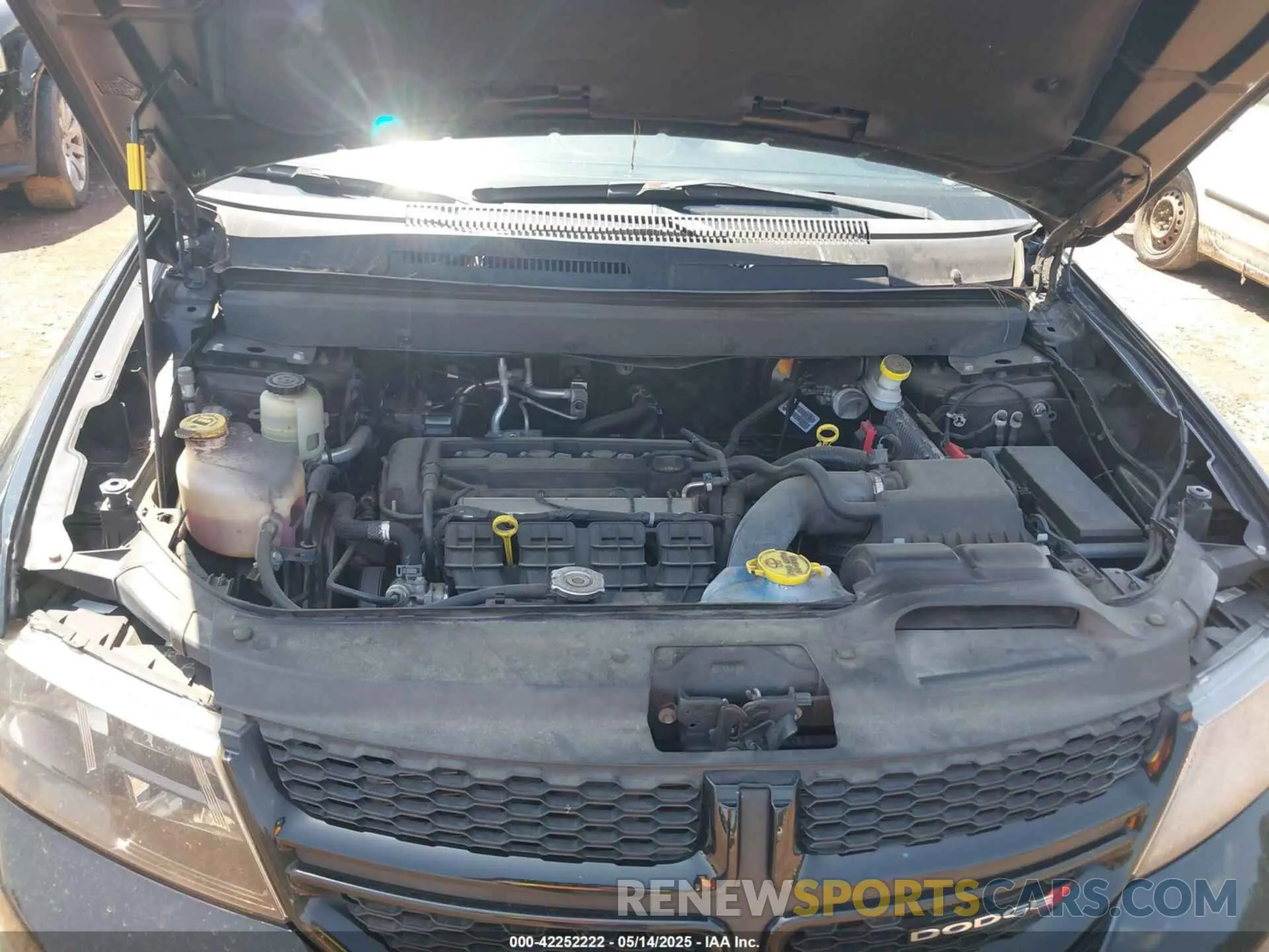 10 Photograph of a damaged car 3C4PDCBB9KT848614 DODGE JOURNEY 2019