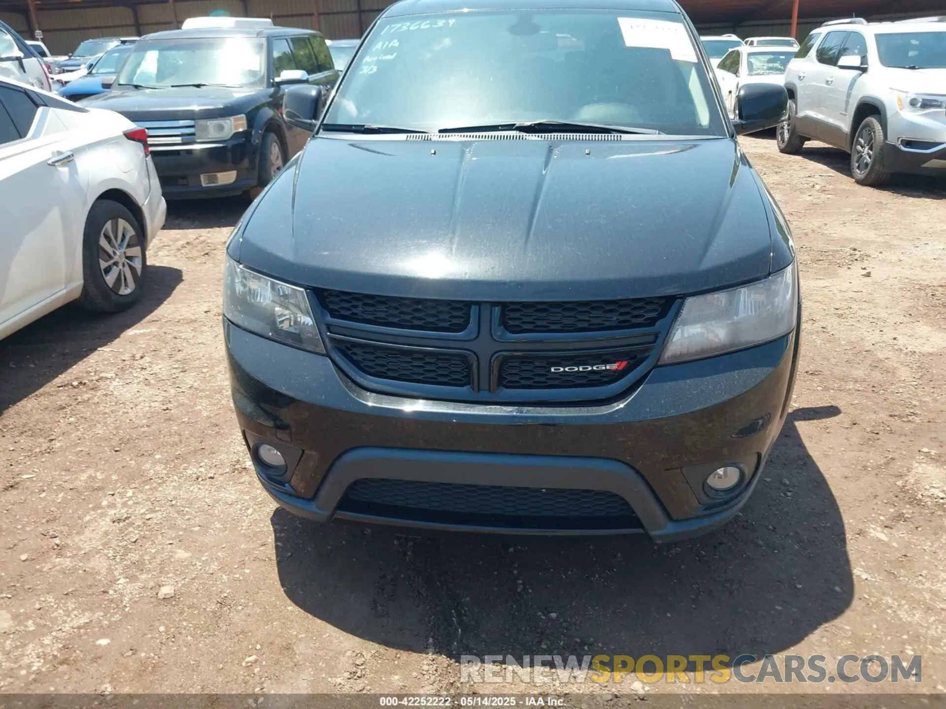 12 Photograph of a damaged car 3C4PDCBB9KT848614 DODGE JOURNEY 2019