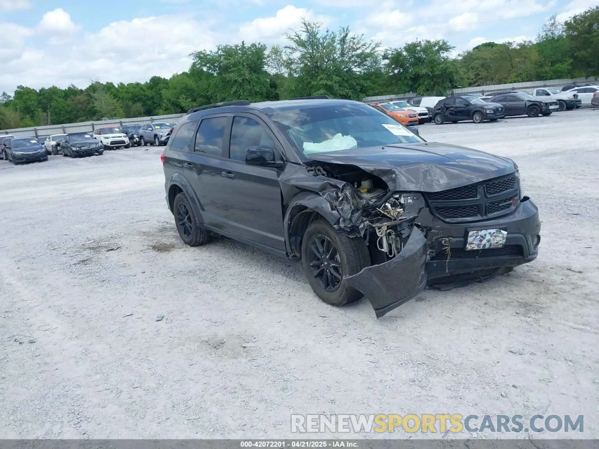 1 Photograph of a damaged car 3C4PDCBB9KT861427 DODGE JOURNEY 2019