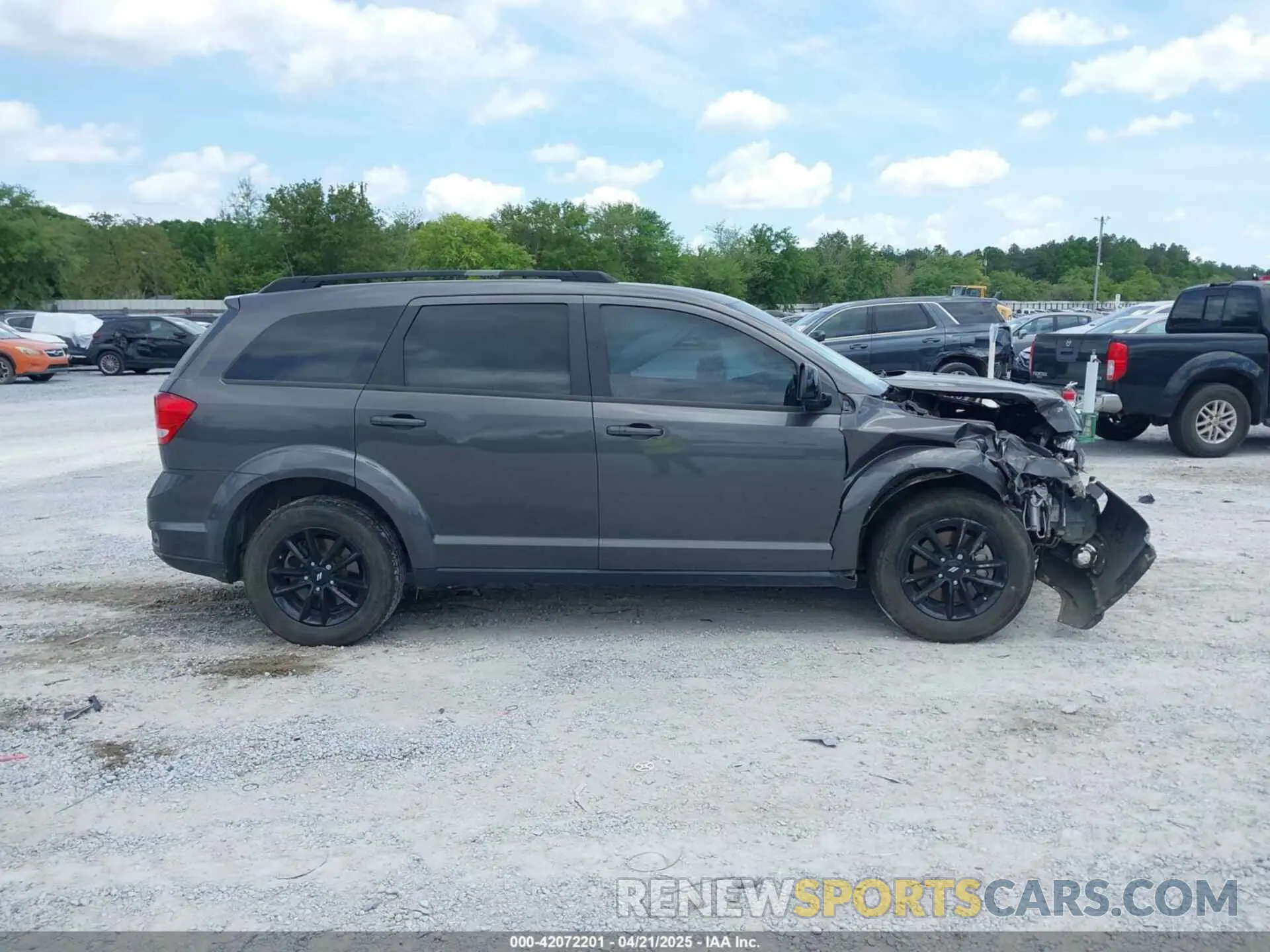 14 Photograph of a damaged car 3C4PDCBB9KT861427 DODGE JOURNEY 2019