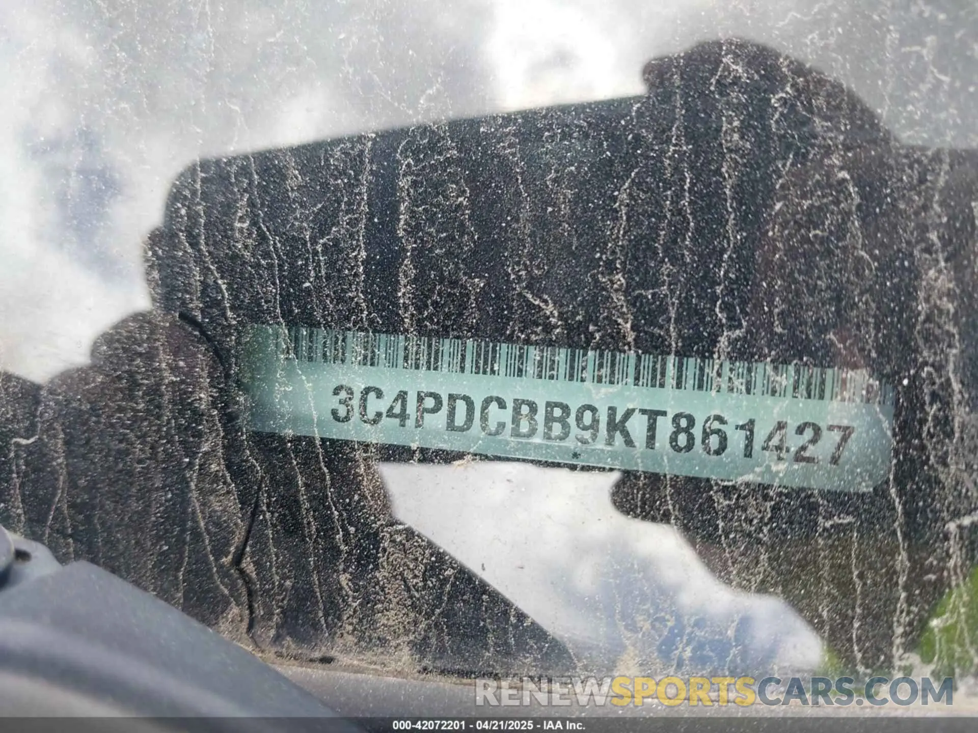 9 Photograph of a damaged car 3C4PDCBB9KT861427 DODGE JOURNEY 2019