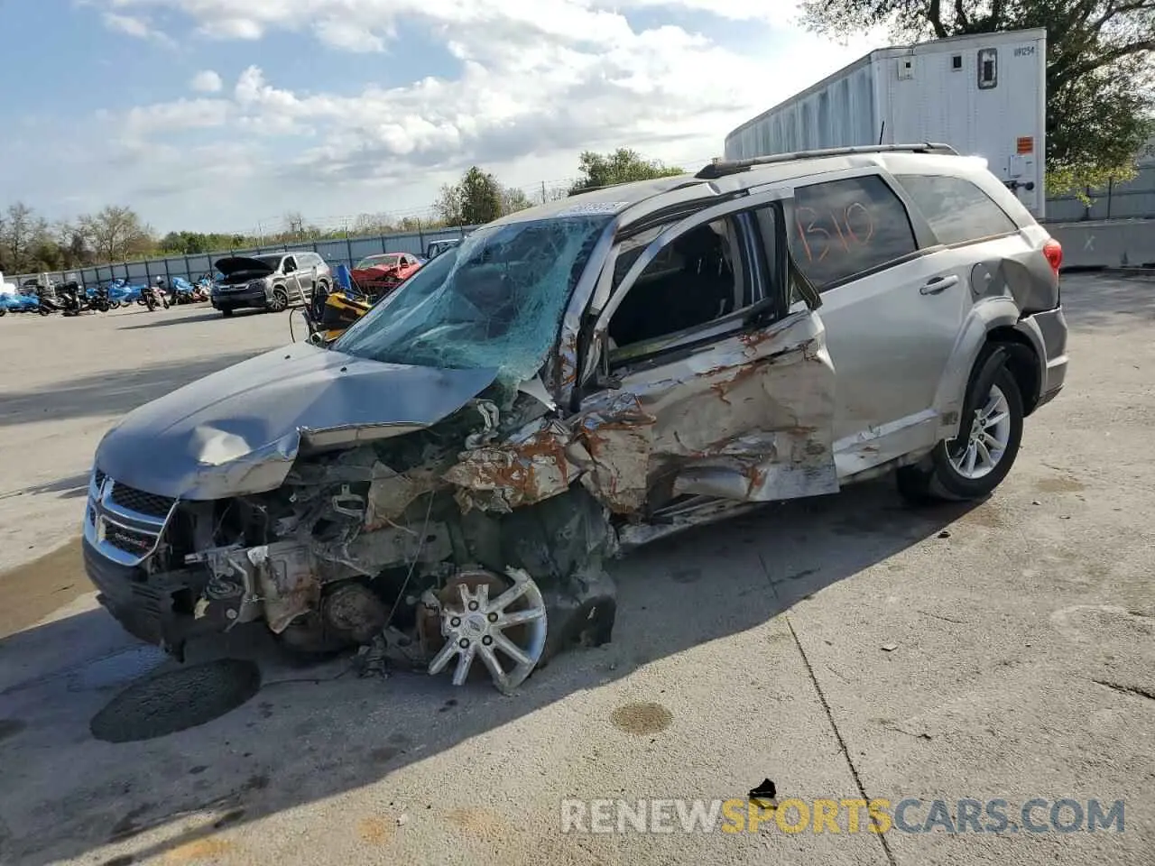 1 Photograph of a damaged car 3C4PDCBB9KT861850 DODGE JOURNEY 2019