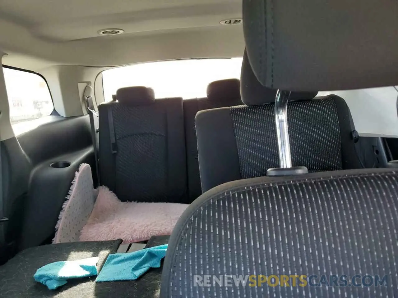 10 Photograph of a damaged car 3C4PDCBB9KT861850 DODGE JOURNEY 2019