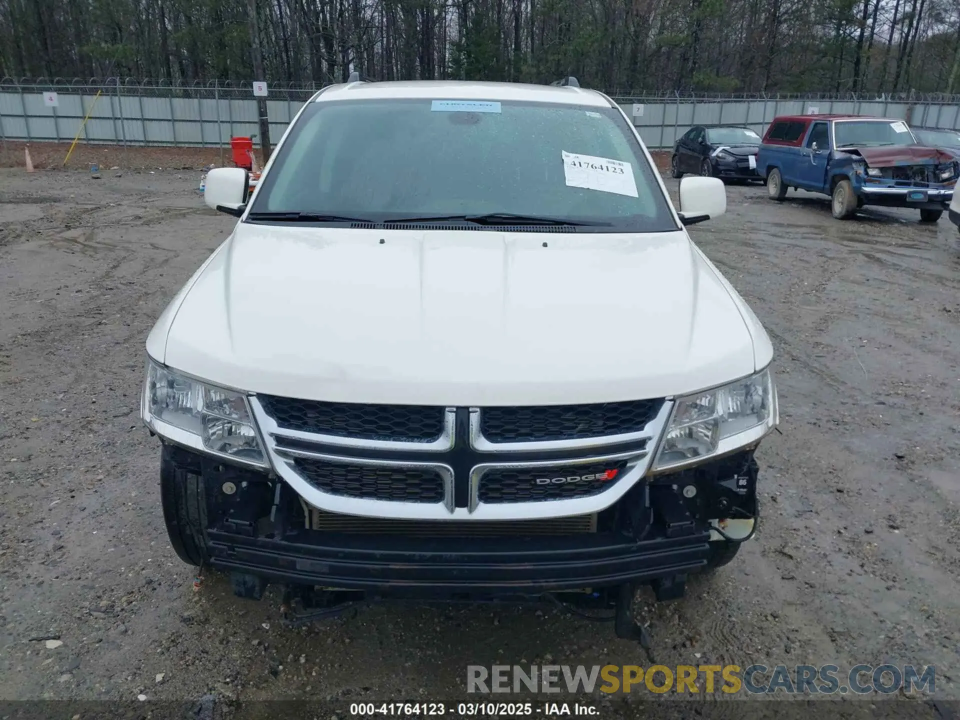 12 Photograph of a damaged car 3C4PDCBB9KT862092 DODGE JOURNEY 2019