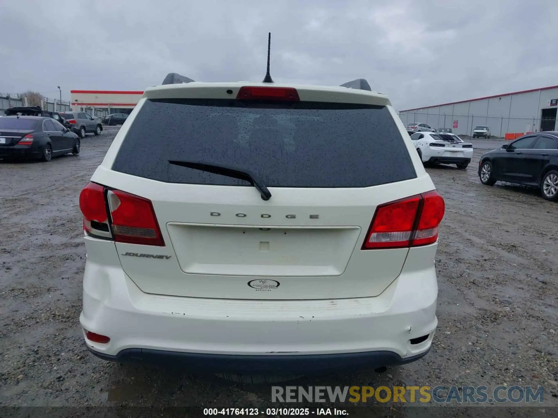 16 Photograph of a damaged car 3C4PDCBB9KT862092 DODGE JOURNEY 2019