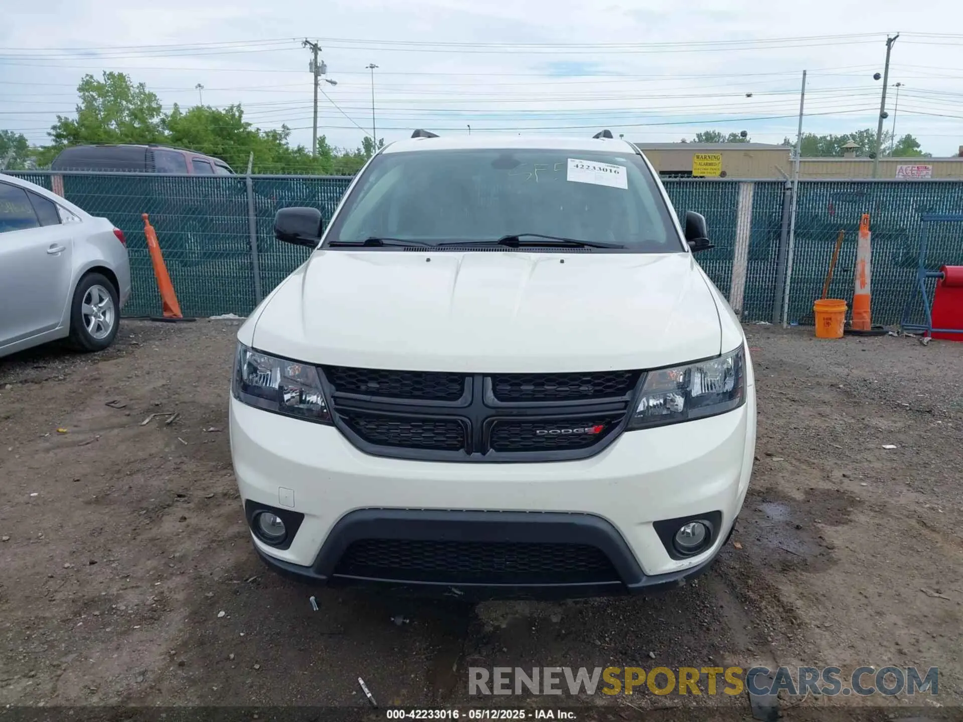 12 Photograph of a damaged car 3C4PDCBBXKT738042 DODGE JOURNEY 2019