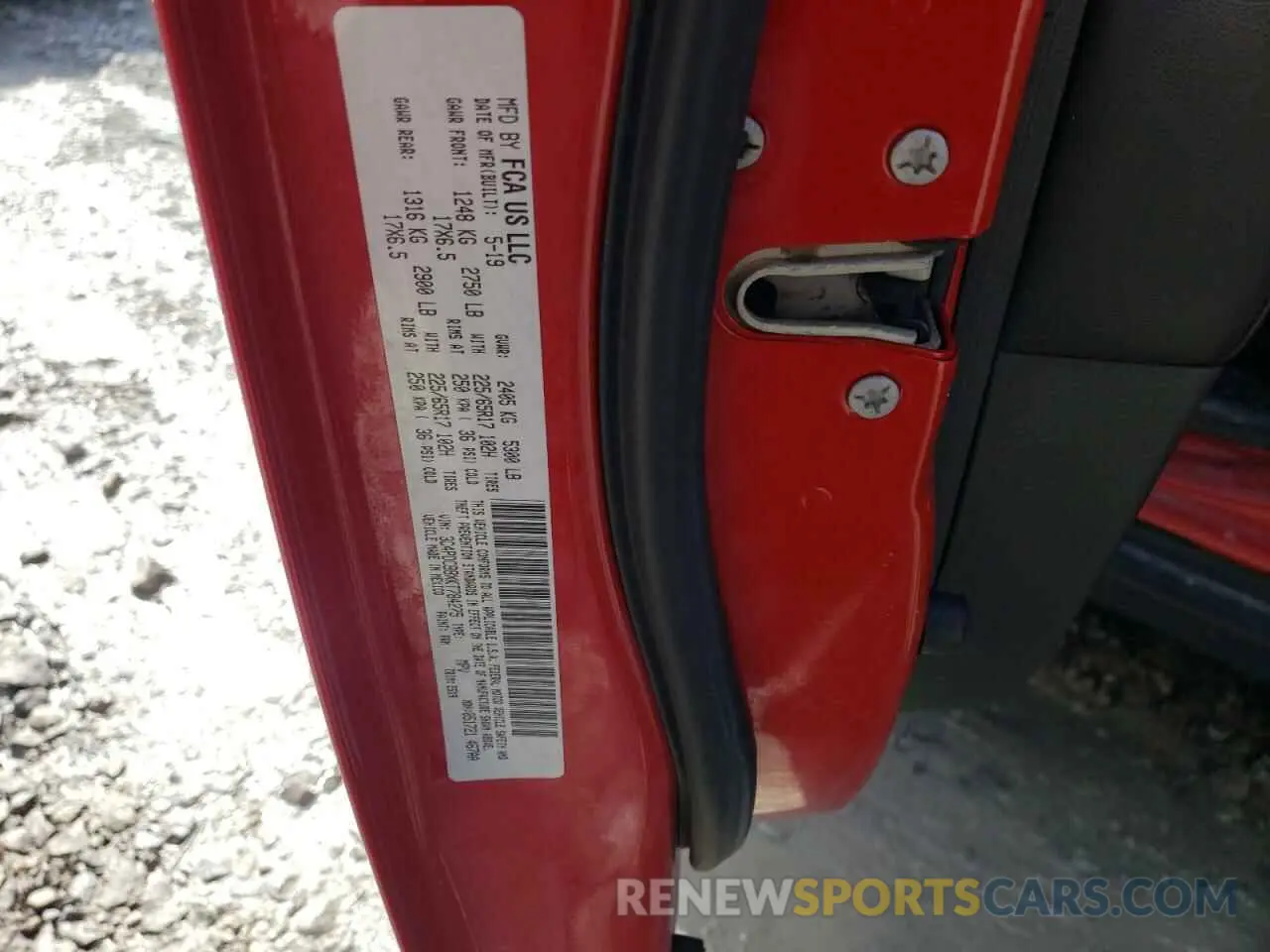 14 Photograph of a damaged car 3C4PDCBBXKT784275 DODGE JOURNEY 2019