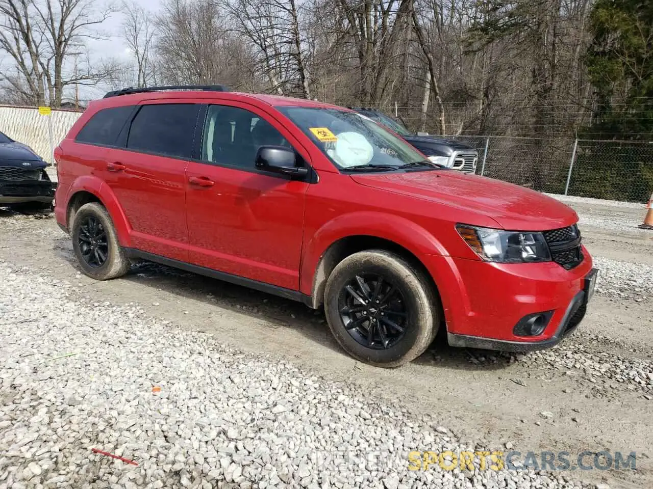 4 Photograph of a damaged car 3C4PDCBBXKT784275 DODGE JOURNEY 2019