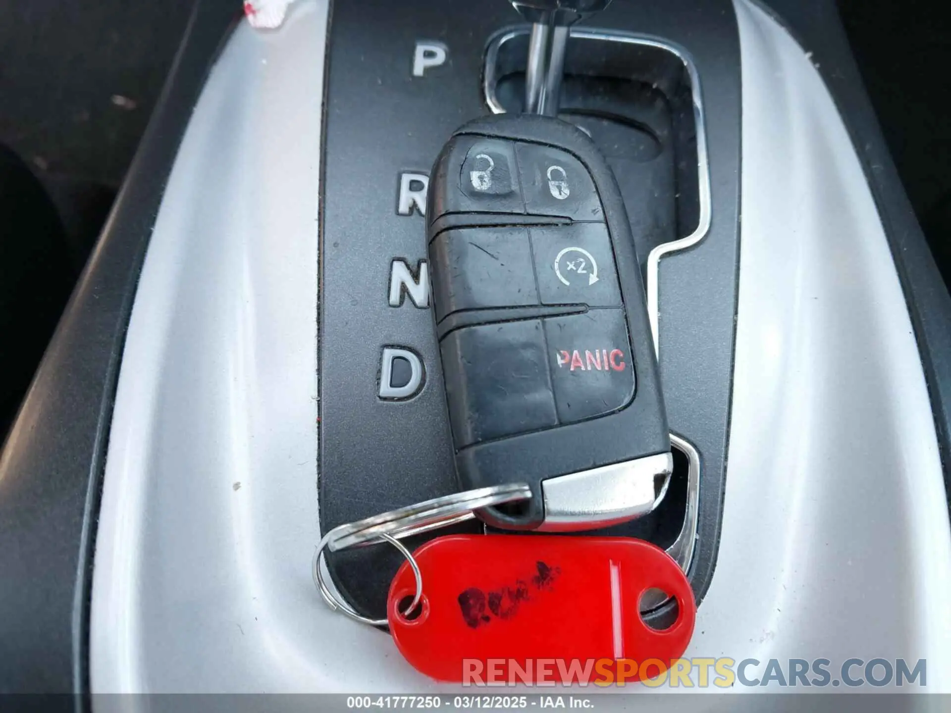 11 Photograph of a damaged car 3C4PDCBBXKT861159 DODGE JOURNEY 2019