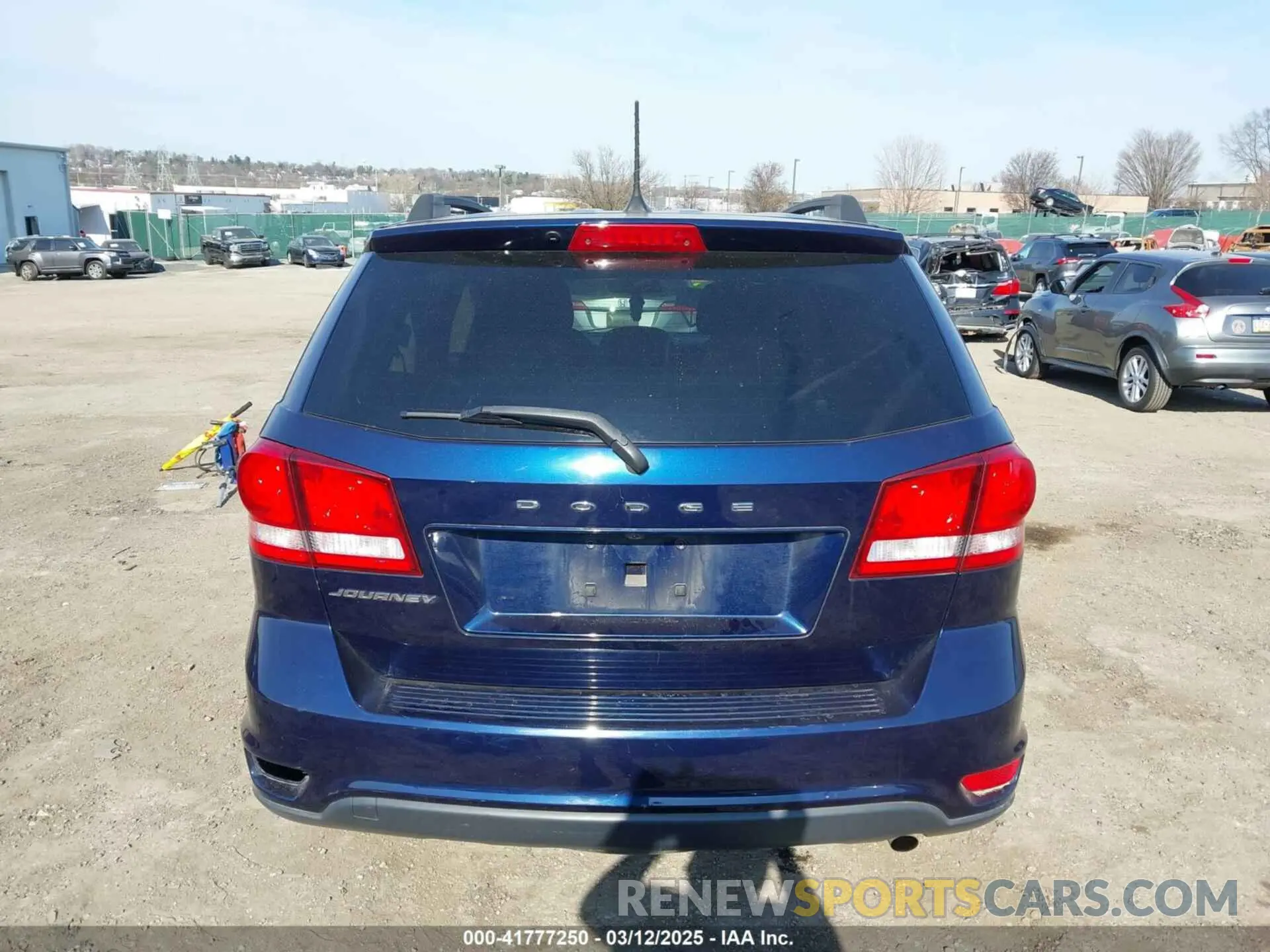 16 Photograph of a damaged car 3C4PDCBBXKT861159 DODGE JOURNEY 2019