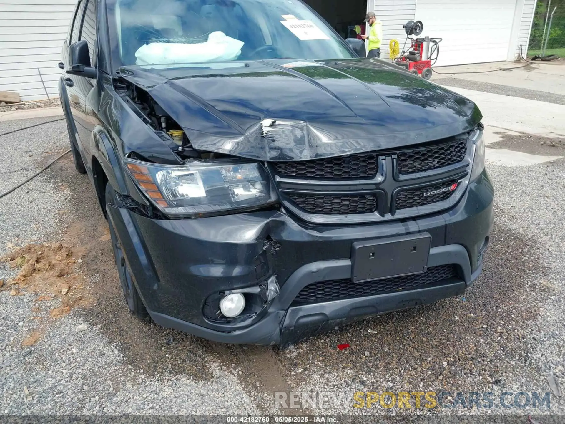 6 Photograph of a damaged car 3C4PDCBBXKT874106 DODGE JOURNEY 2019