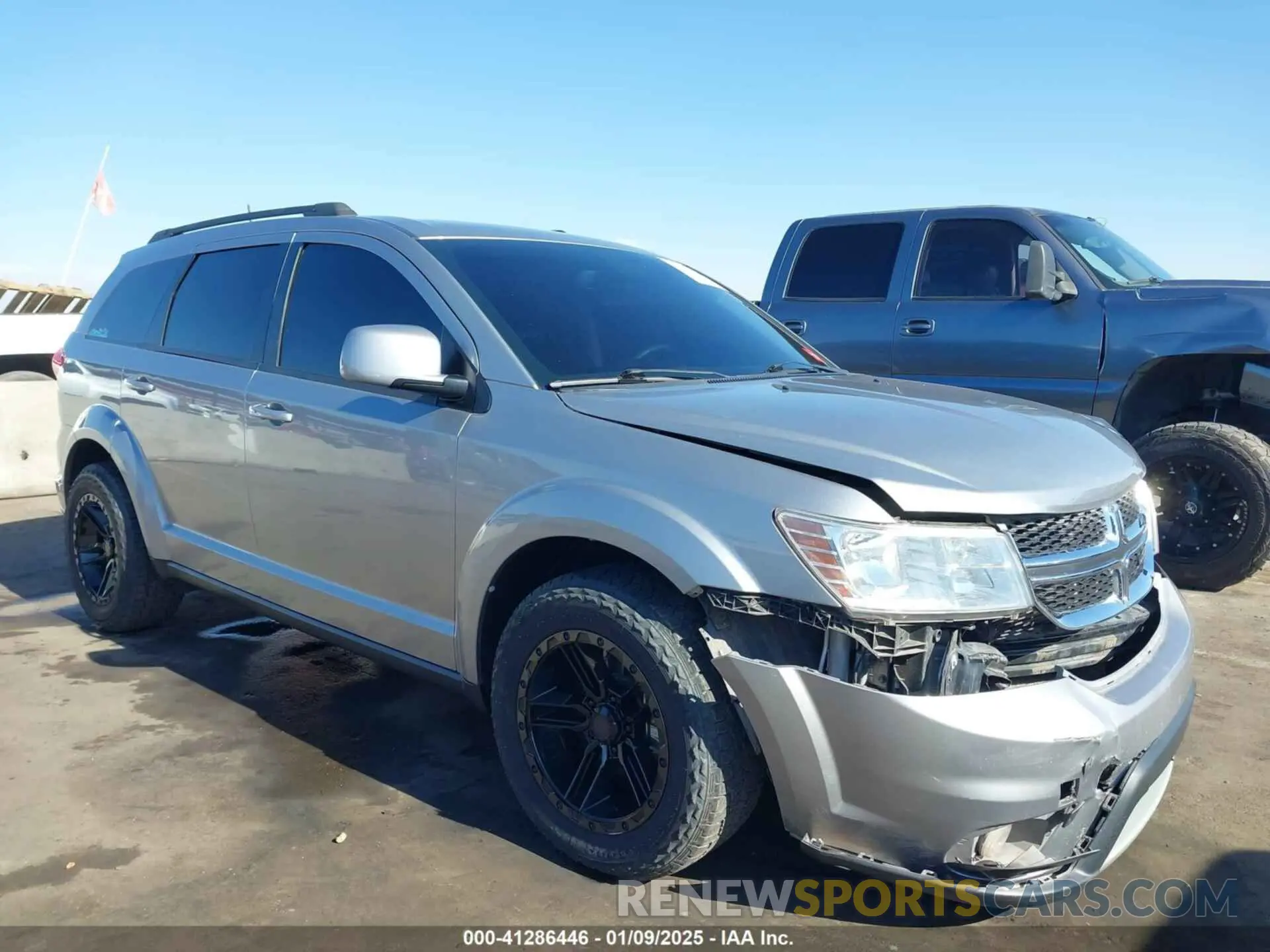 1 Photograph of a damaged car 3C4PDCBG0KT701223 DODGE JOURNEY 2019