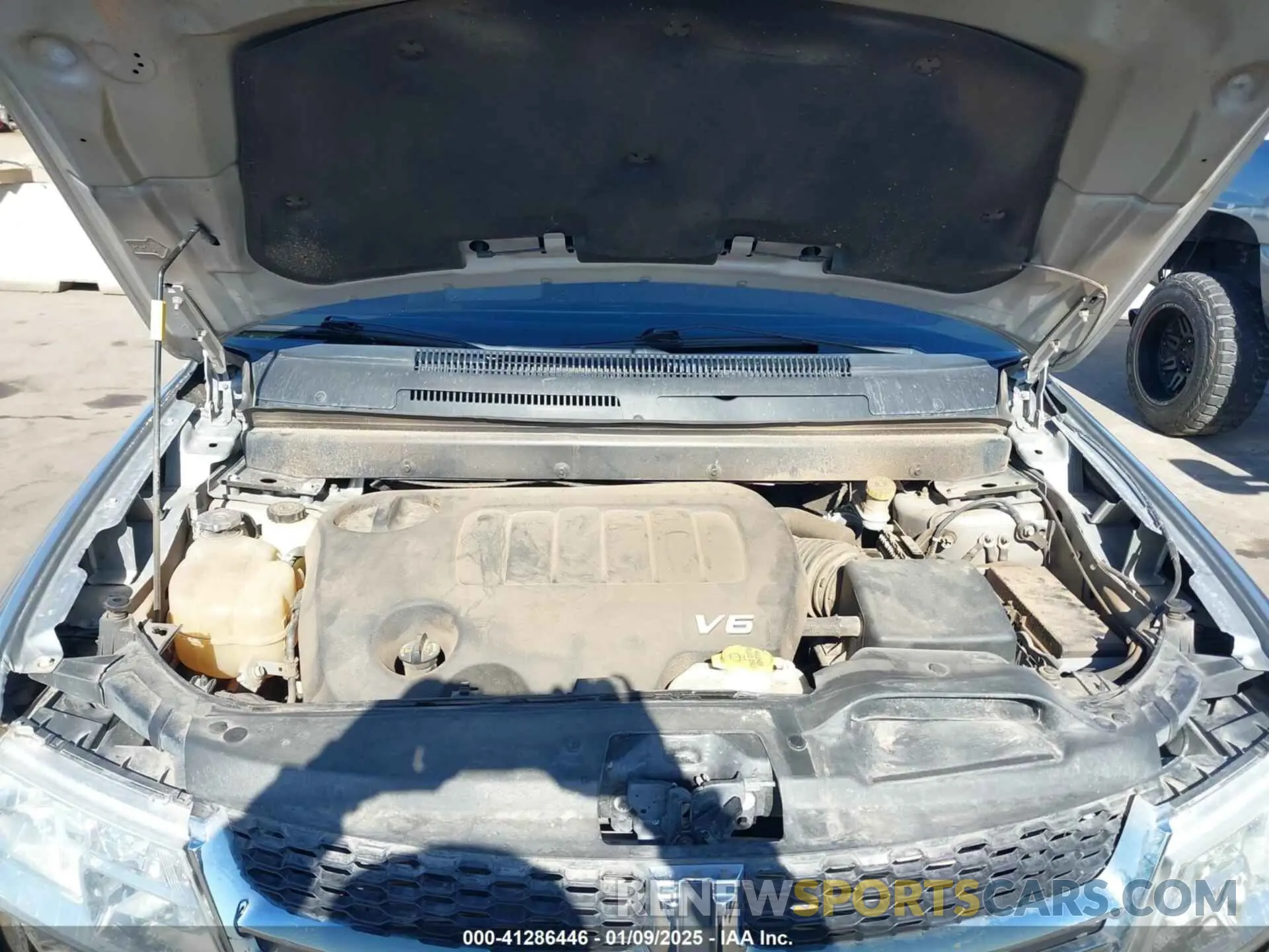 10 Photograph of a damaged car 3C4PDCBG0KT701223 DODGE JOURNEY 2019