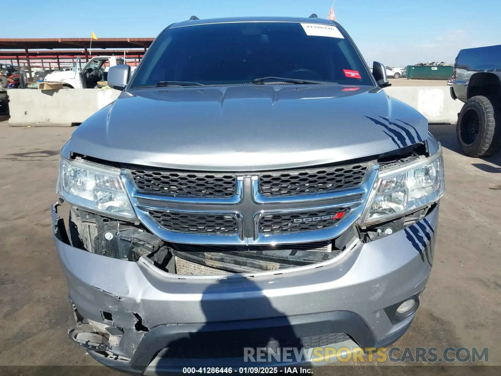 6 Photograph of a damaged car 3C4PDCBG0KT701223 DODGE JOURNEY 2019