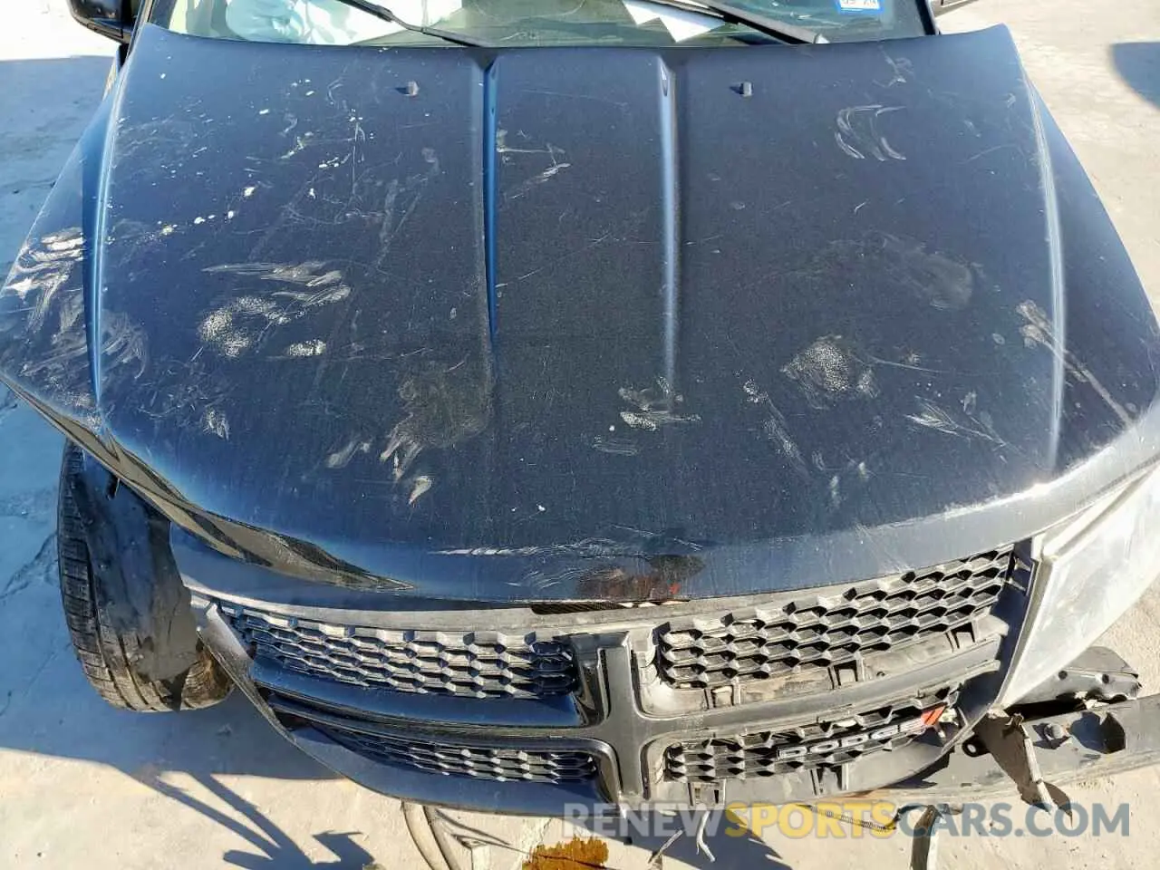 11 Photograph of a damaged car 3C4PDCBG0KT798181 DODGE JOURNEY 2019