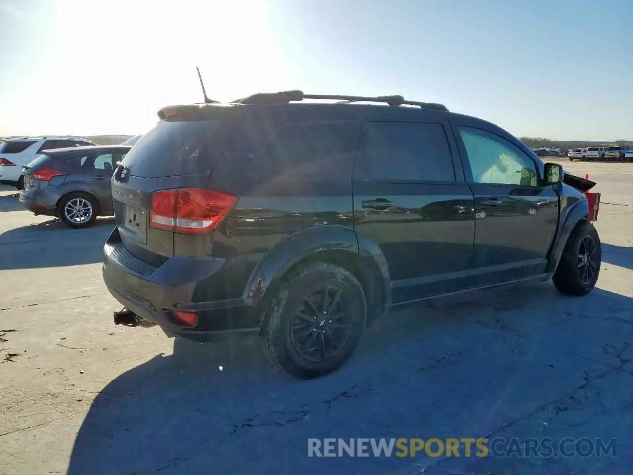 3 Photograph of a damaged car 3C4PDCBG0KT798181 DODGE JOURNEY 2019