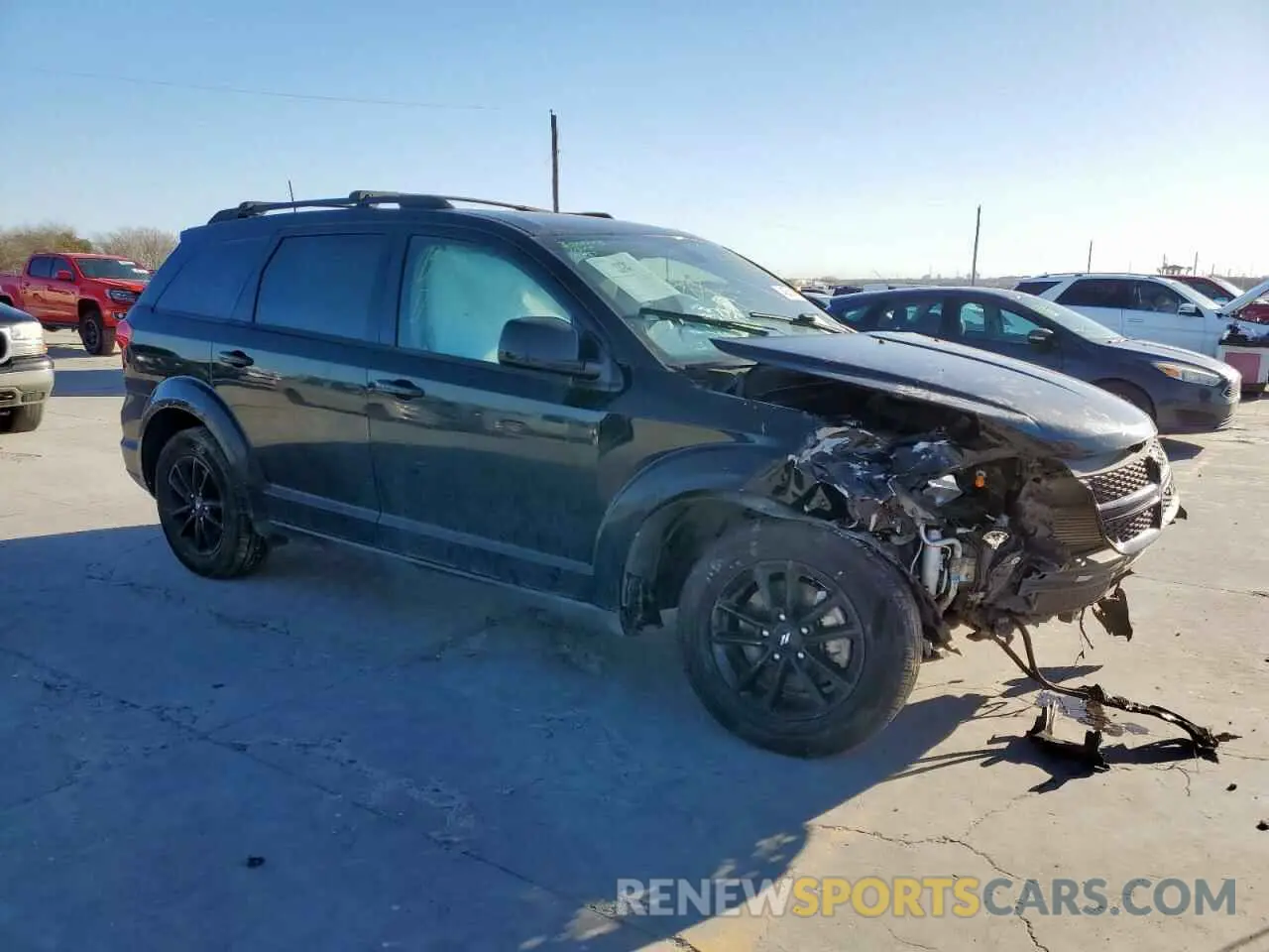 4 Photograph of a damaged car 3C4PDCBG0KT798181 DODGE JOURNEY 2019