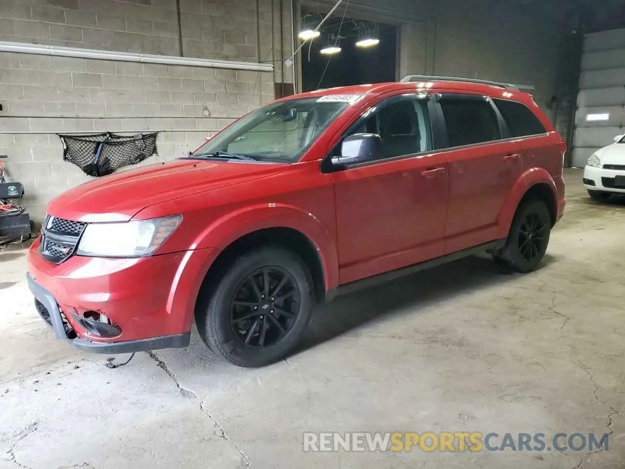 1 Photograph of a damaged car 3C4PDCBG0KT837724 DODGE JOURNEY 2019