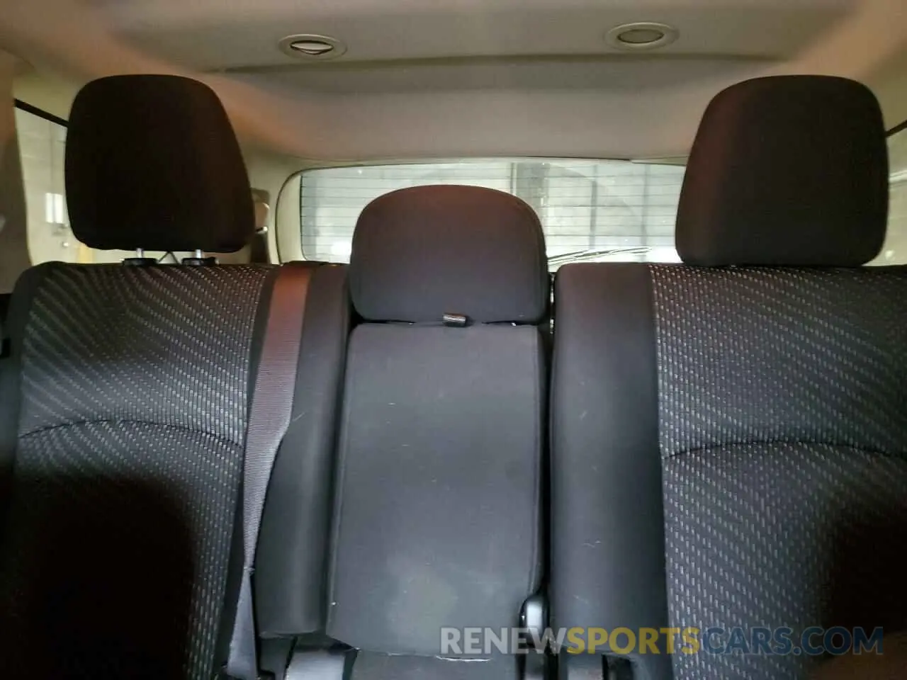 10 Photograph of a damaged car 3C4PDCBG0KT837724 DODGE JOURNEY 2019