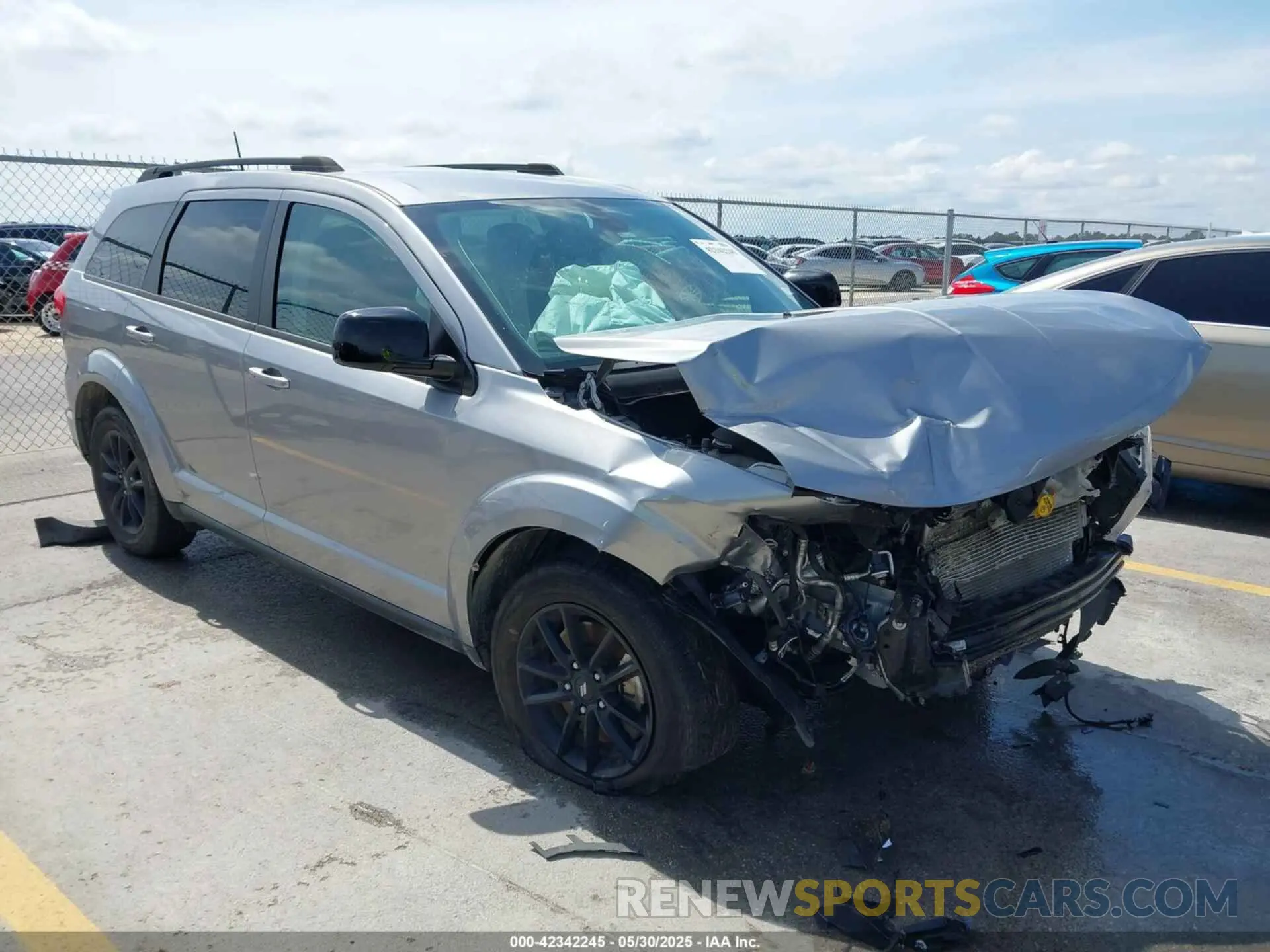 1 Photograph of a damaged car 3C4PDCBG0KT852529 DODGE JOURNEY 2019