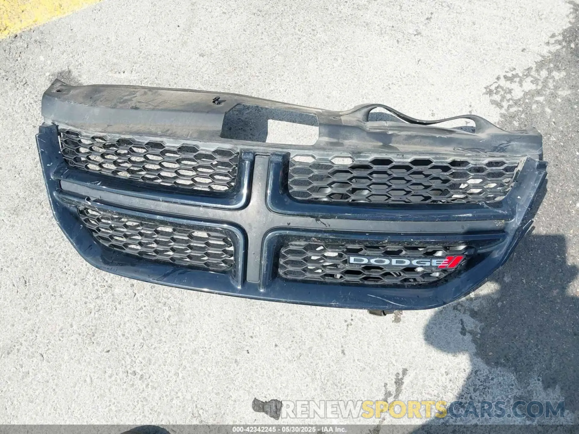 17 Photograph of a damaged car 3C4PDCBG0KT852529 DODGE JOURNEY 2019