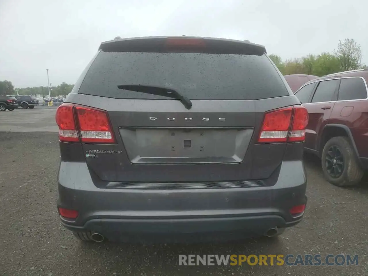 6 Photograph of a damaged car 3C4PDCBG0KT873199 DODGE JOURNEY 2019