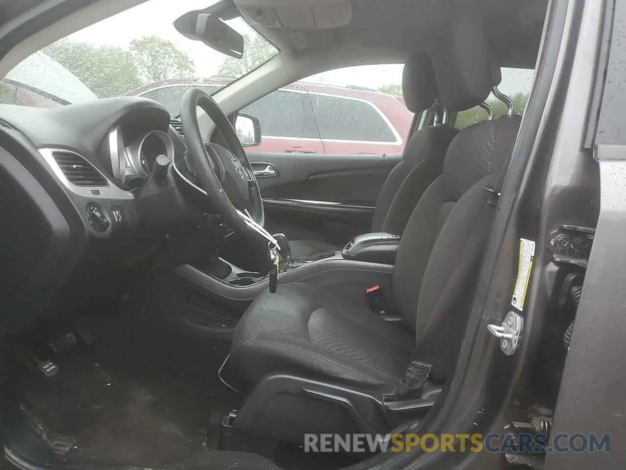 7 Photograph of a damaged car 3C4PDCBG0KT873199 DODGE JOURNEY 2019