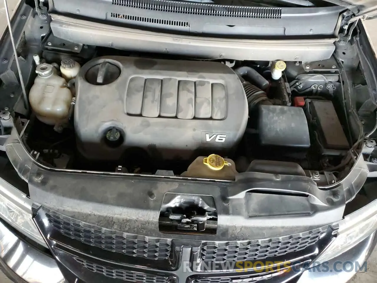12 Photograph of a damaged car 3C4PDCBG0KT874921 DODGE JOURNEY 2019