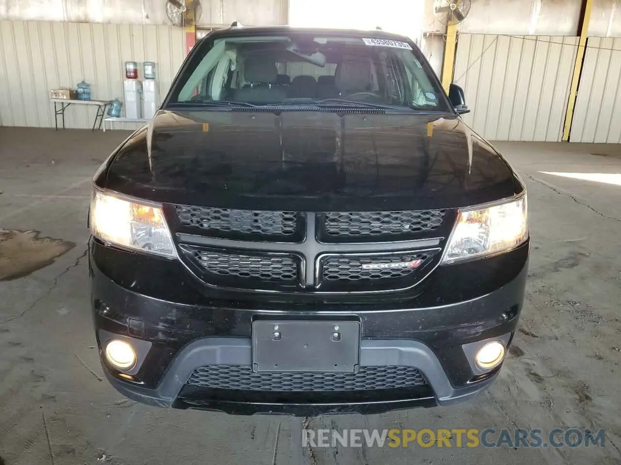 5 Photograph of a damaged car 3C4PDCBG0KT874921 DODGE JOURNEY 2019