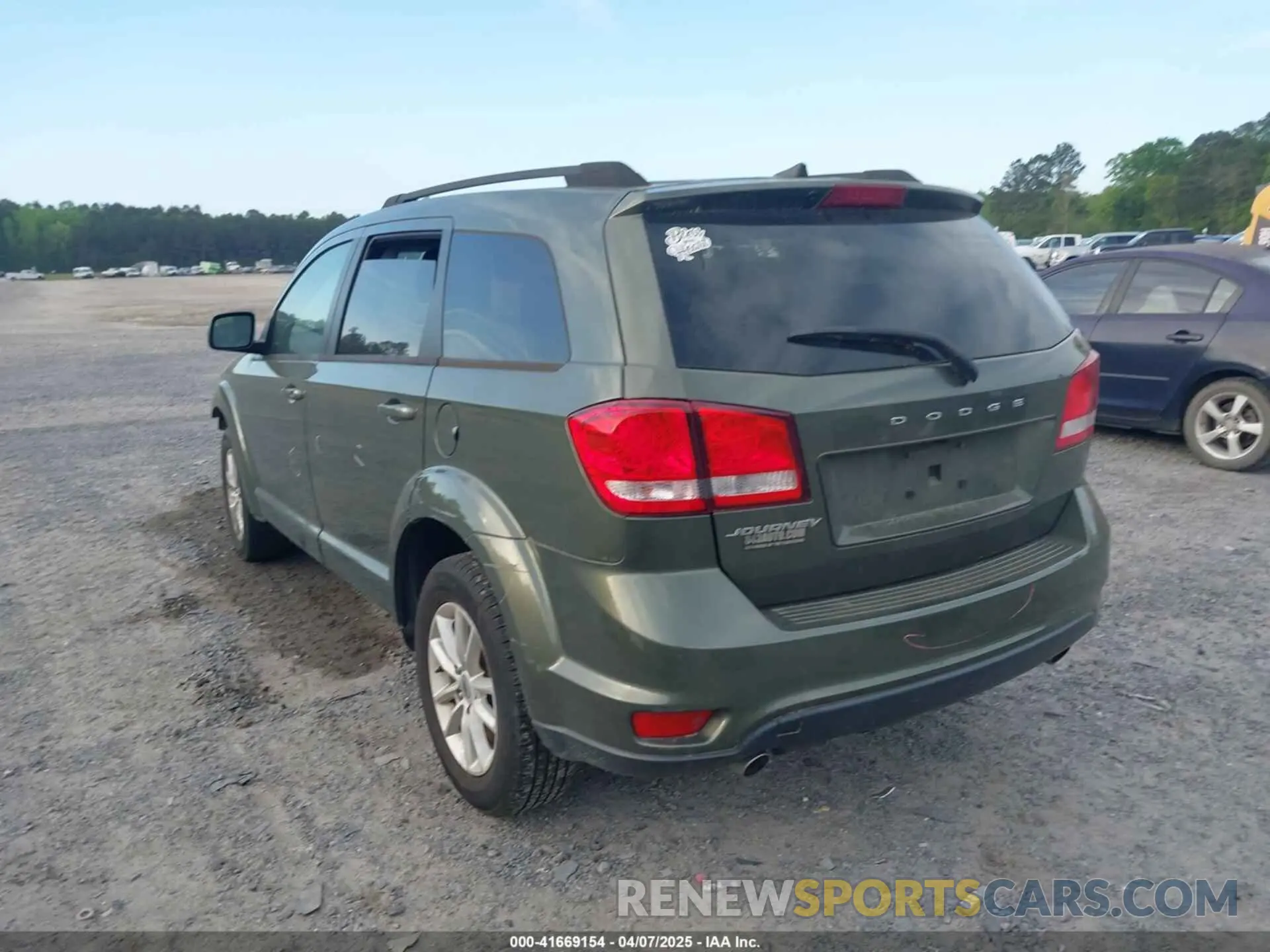 3 Photograph of a damaged car 3C4PDCBG1KT701263 DODGE JOURNEY 2019