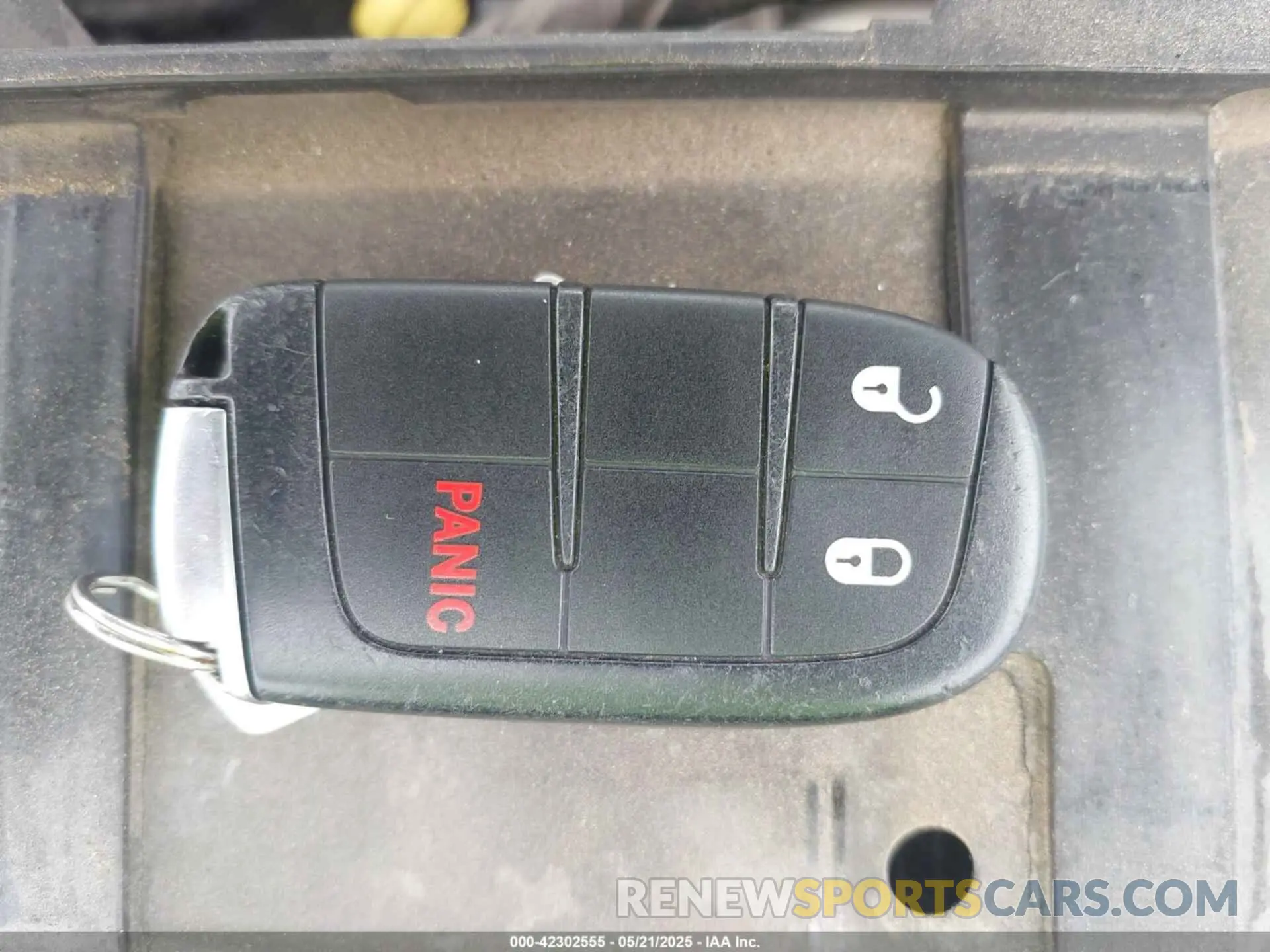 11 Photograph of a damaged car 3C4PDCBG1KT701313 DODGE JOURNEY 2019