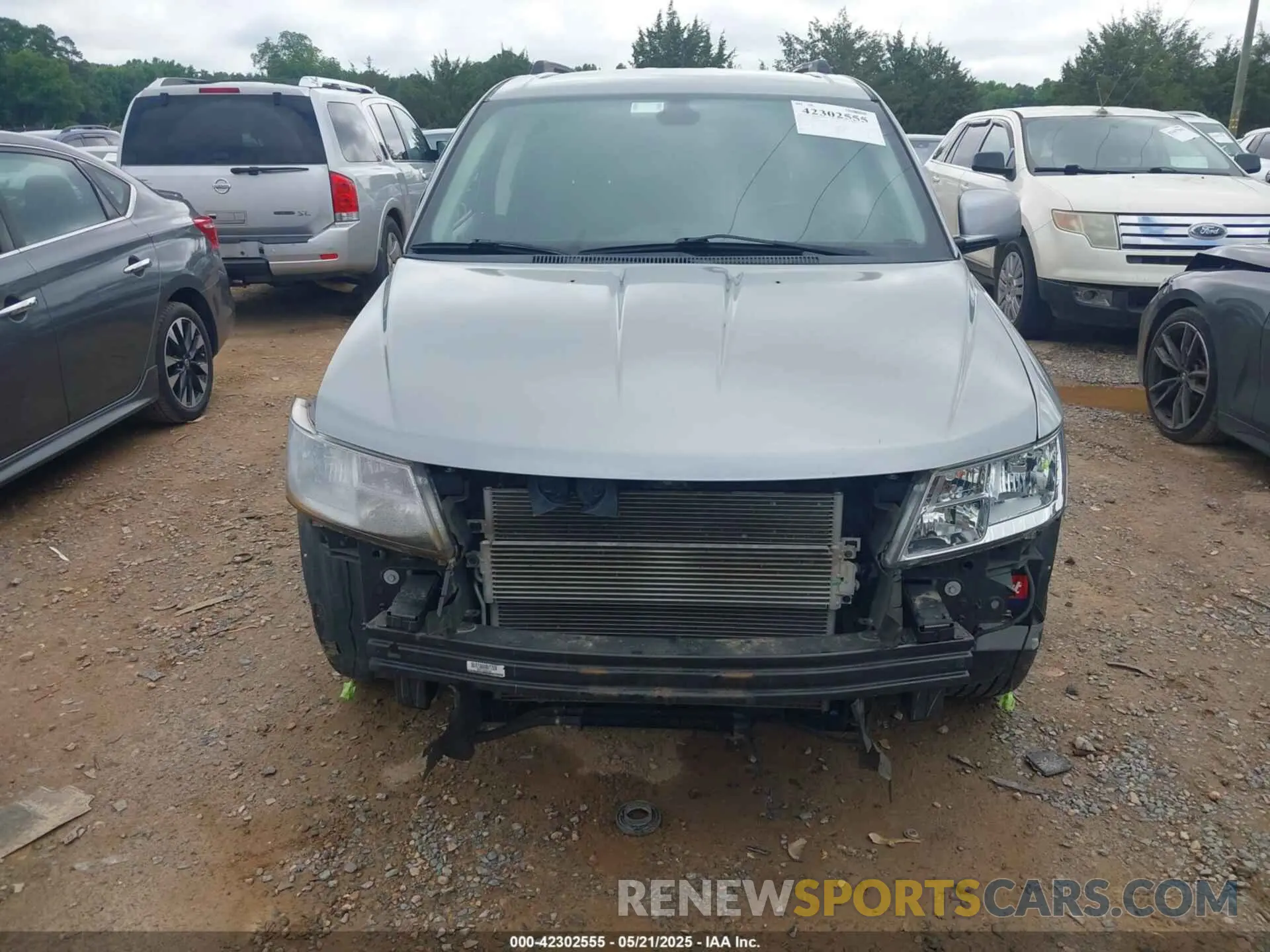 12 Photograph of a damaged car 3C4PDCBG1KT701313 DODGE JOURNEY 2019