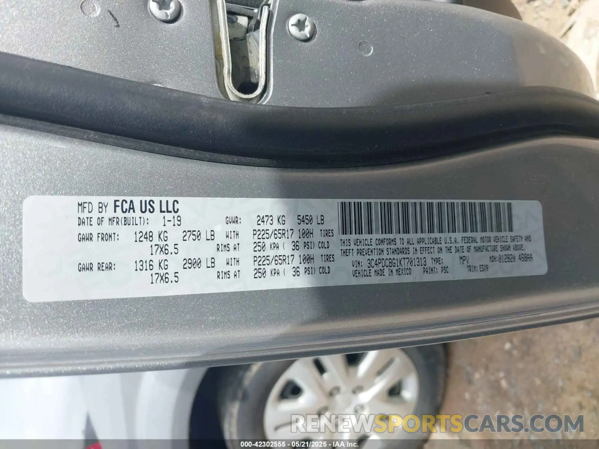 9 Photograph of a damaged car 3C4PDCBG1KT701313 DODGE JOURNEY 2019