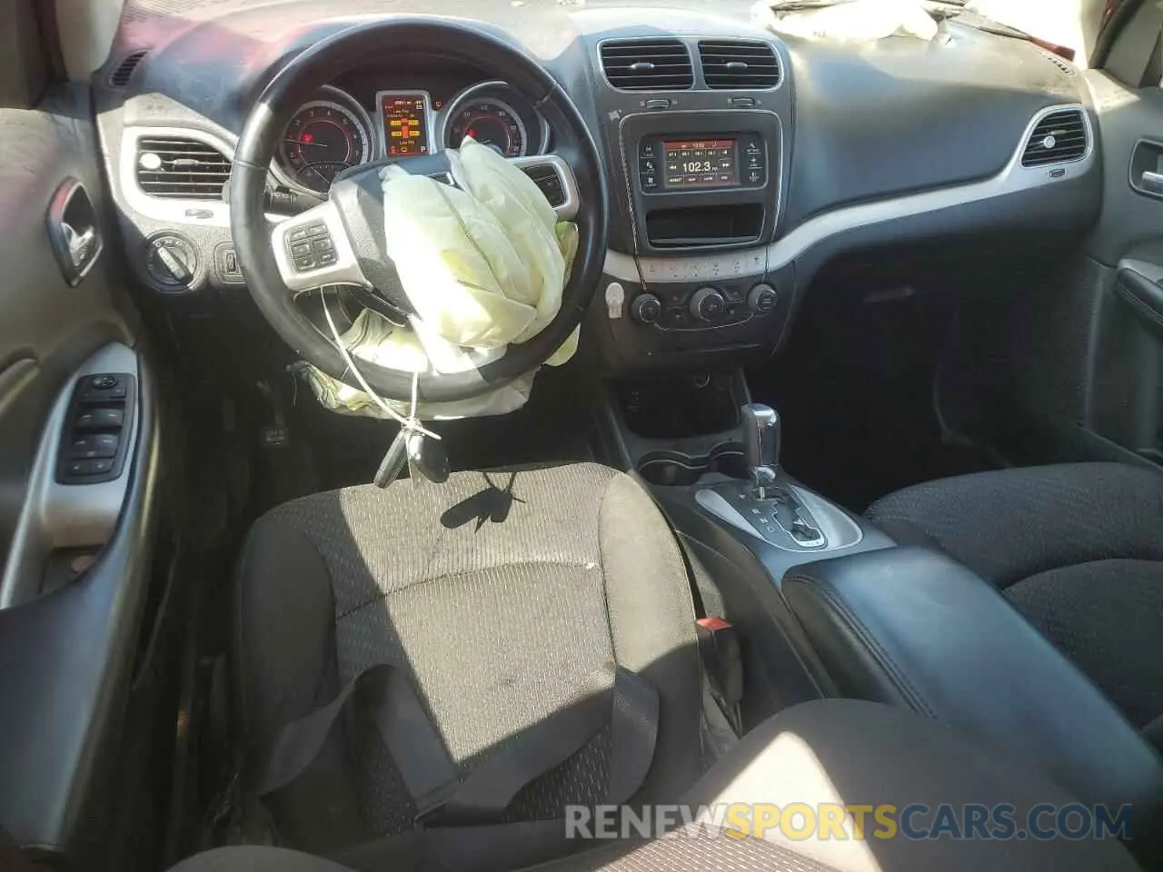 8 Photograph of a damaged car 3C4PDCBG2KT837773 DODGE JOURNEY 2019