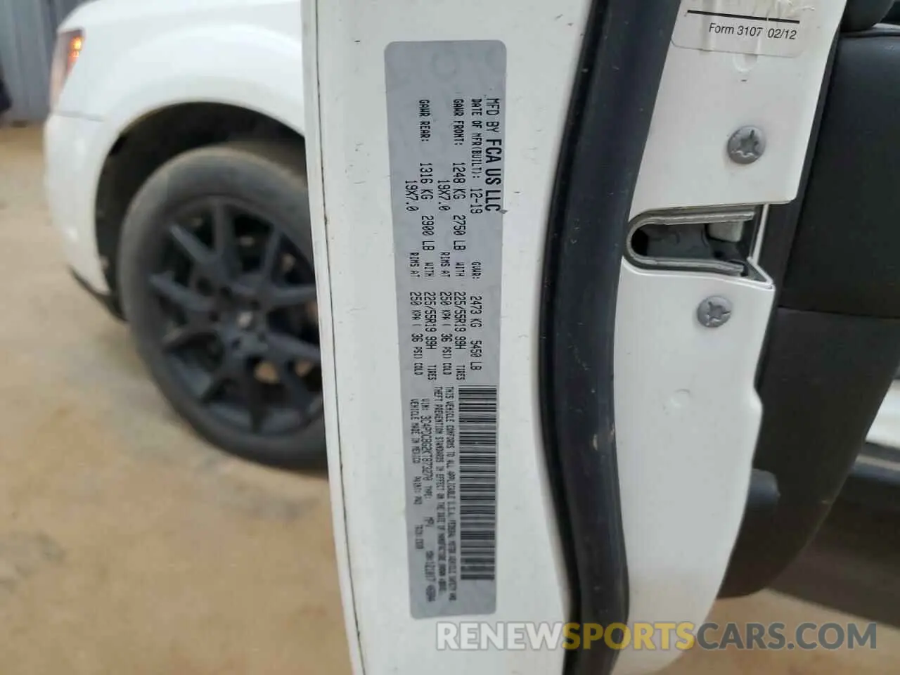 13 Photograph of a damaged car 3C4PDCBG2KT873270 DODGE JOURNEY 2019