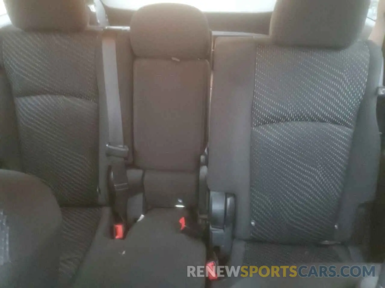 10 Photograph of a damaged car 3C4PDCBG4KT731583 DODGE JOURNEY 2019