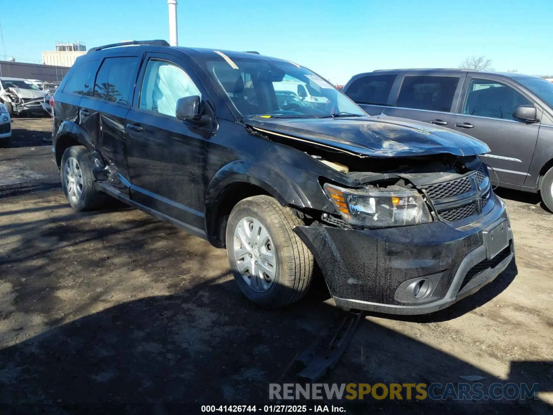 1 Photograph of a damaged car 3C4PDCBG6KT874924 DODGE JOURNEY 2019