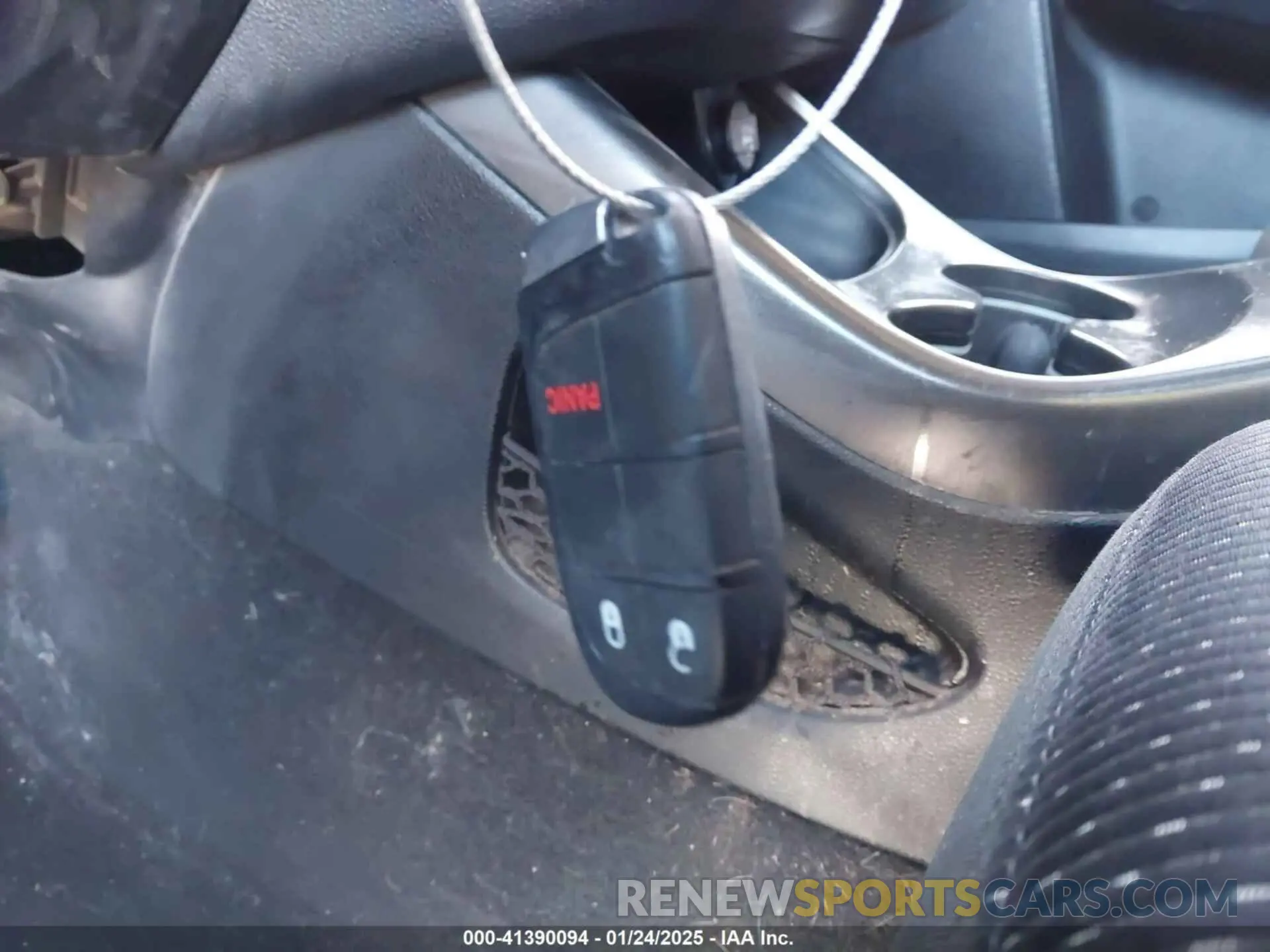11 Photograph of a damaged car 3C4PDCBG7KT872888 DODGE JOURNEY 2019