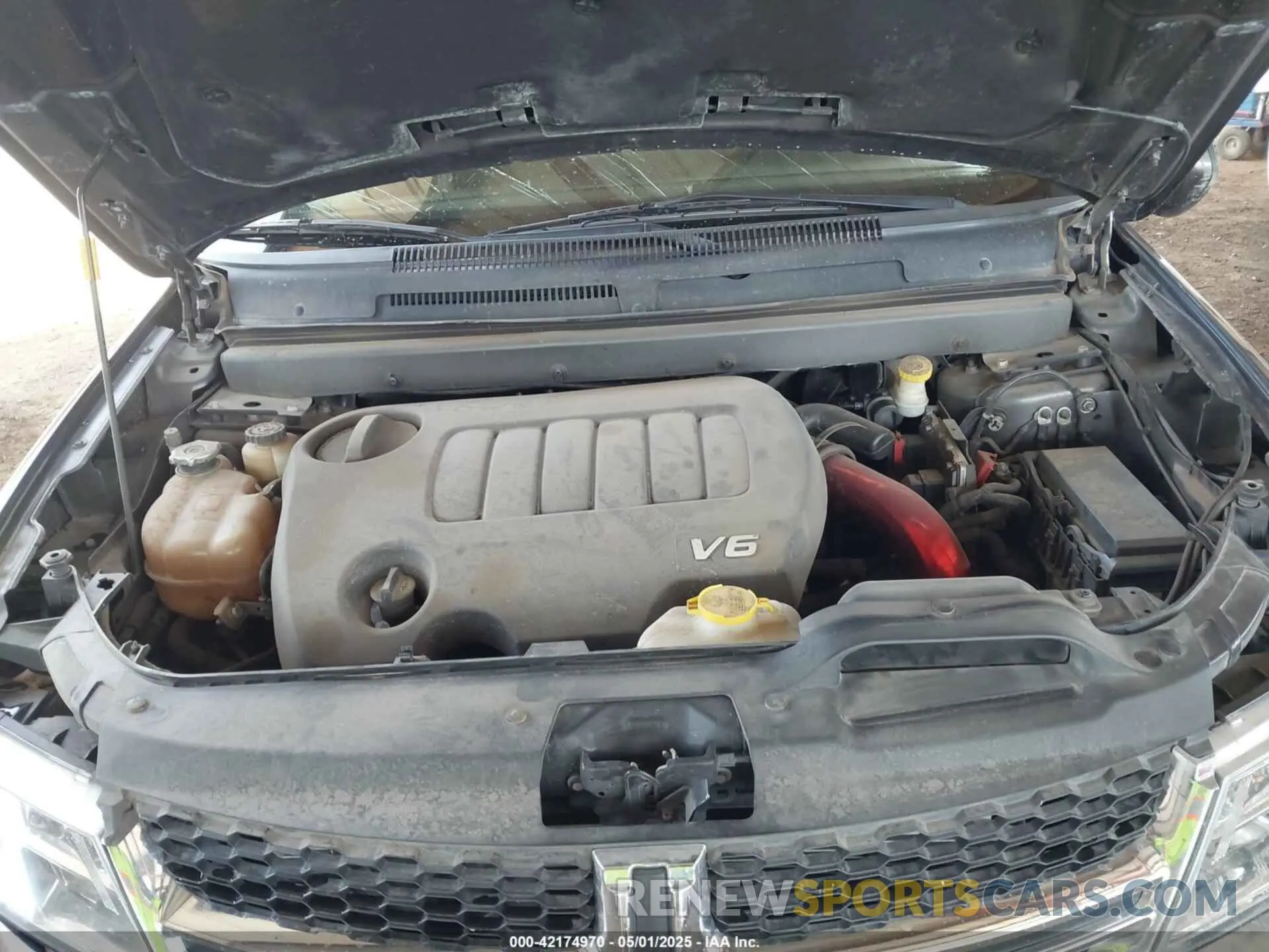 10 Photograph of a damaged car 3C4PDCBG9KT798938 DODGE JOURNEY 2019