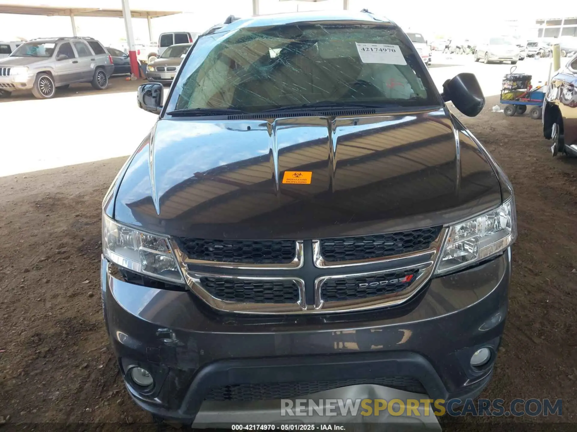 11 Photograph of a damaged car 3C4PDCBG9KT798938 DODGE JOURNEY 2019