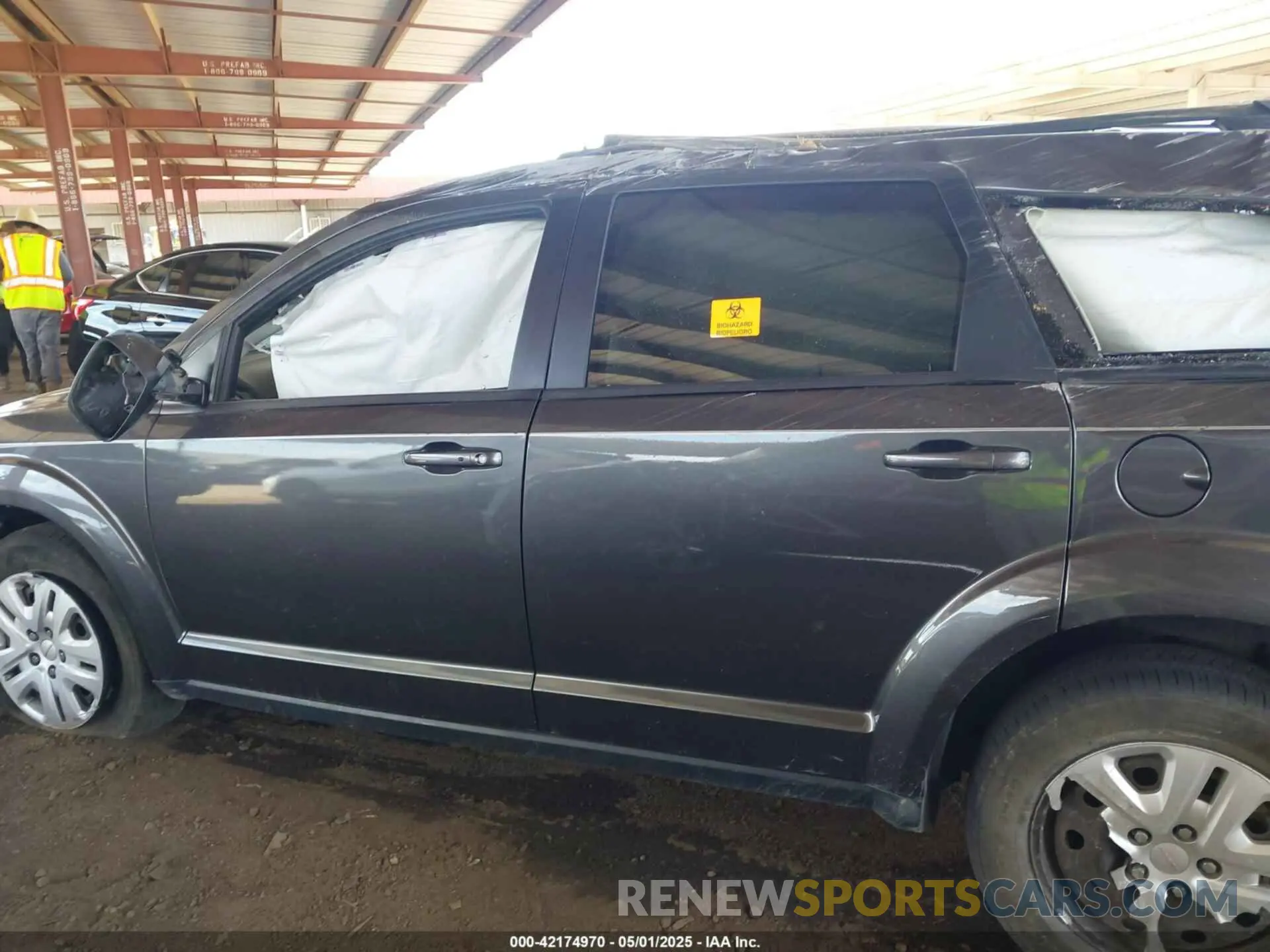 13 Photograph of a damaged car 3C4PDCBG9KT798938 DODGE JOURNEY 2019