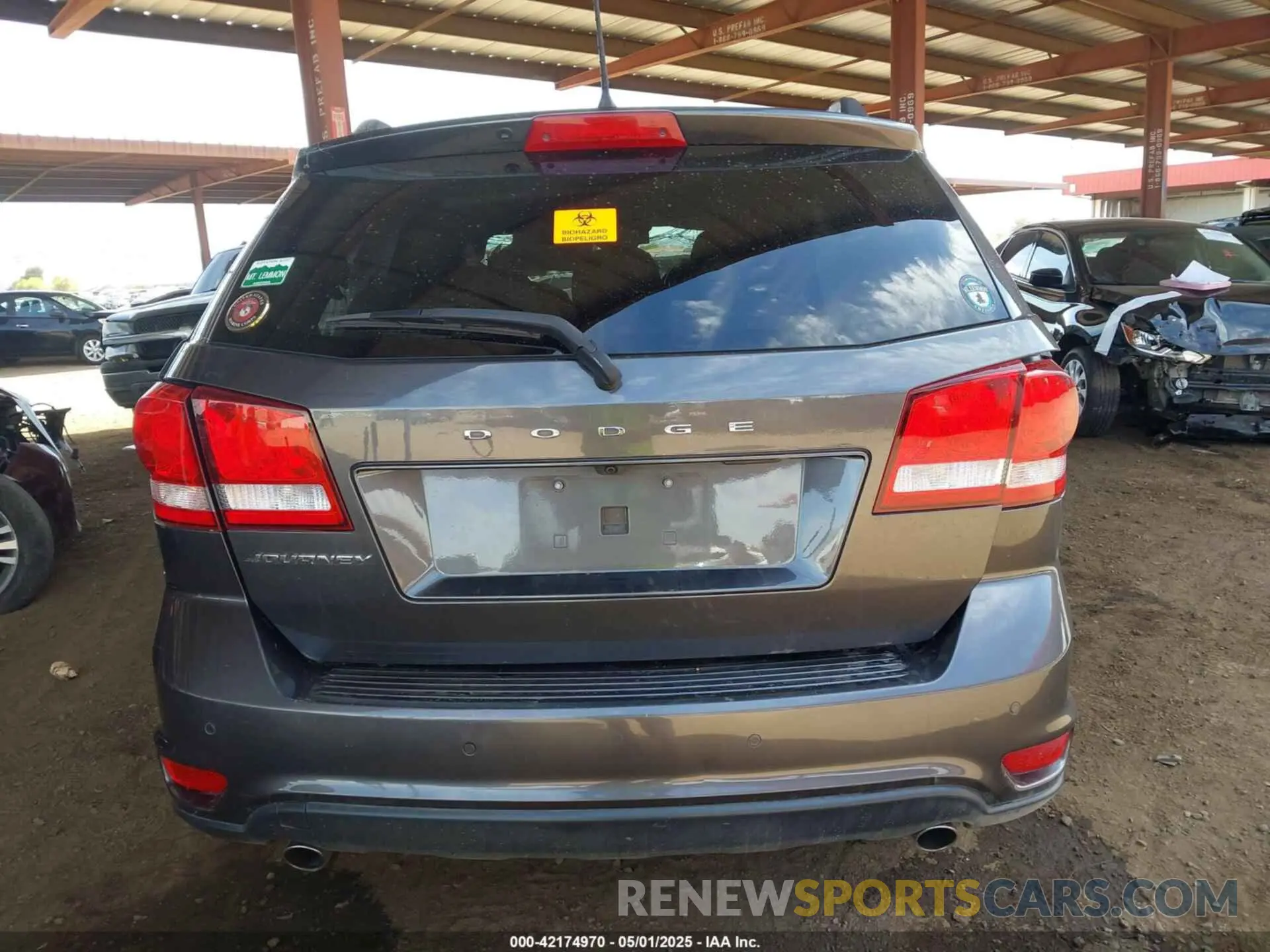 15 Photograph of a damaged car 3C4PDCBG9KT798938 DODGE JOURNEY 2019
