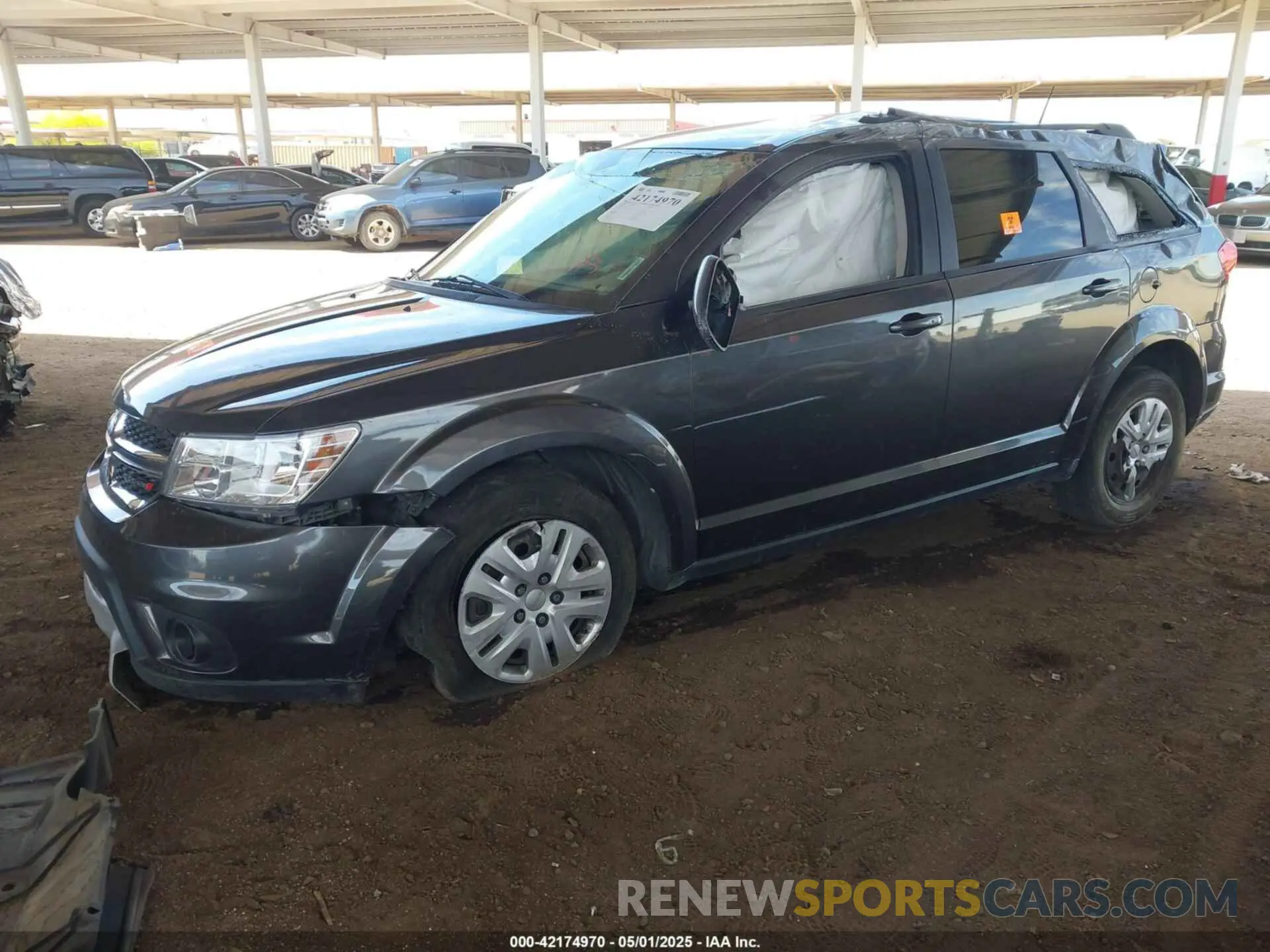 2 Photograph of a damaged car 3C4PDCBG9KT798938 DODGE JOURNEY 2019