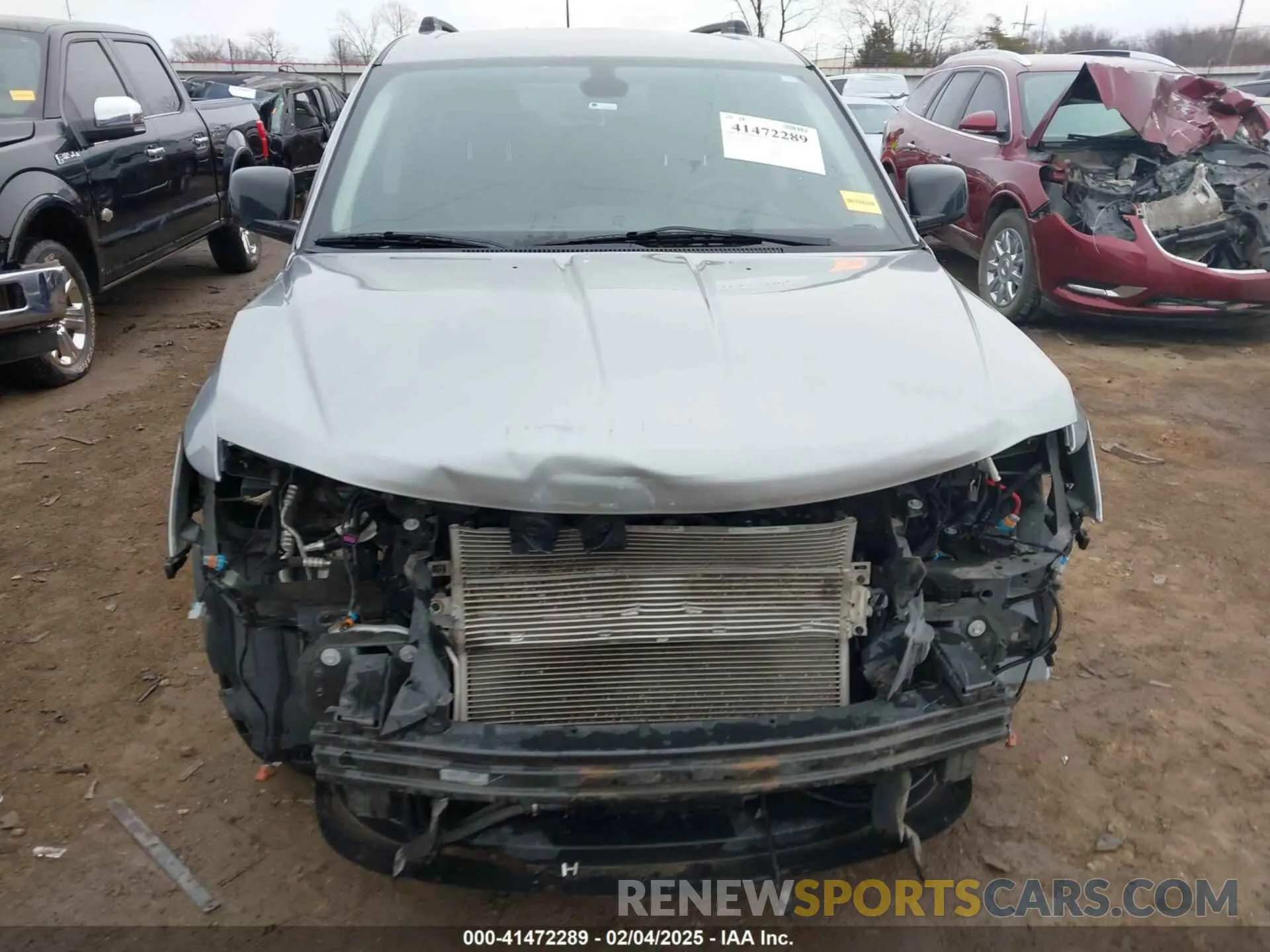13 Photograph of a damaged car 3C4PDCBG9KT869149 DODGE JOURNEY 2019