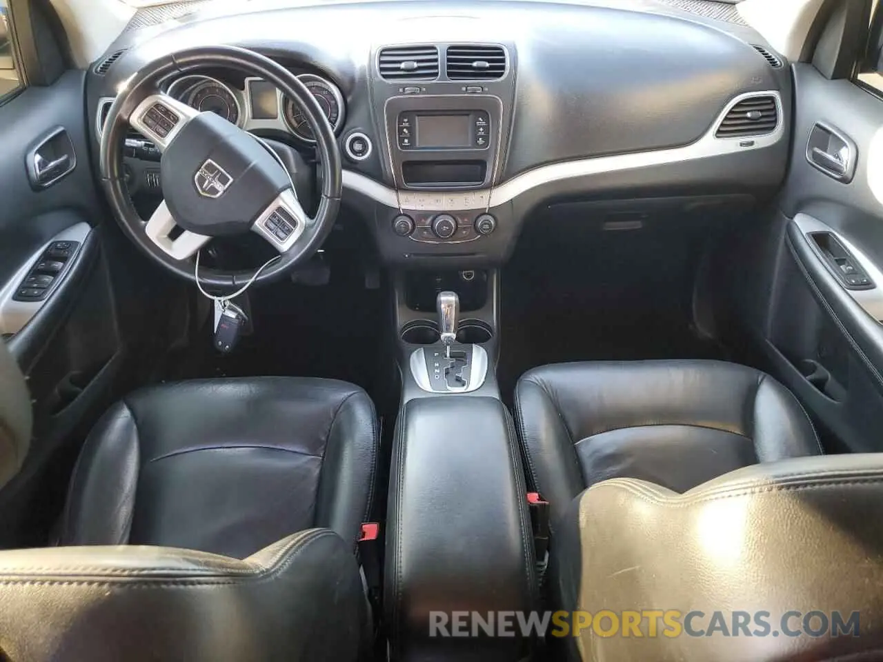 8 Photograph of a damaged car 3C4PDCBGXKT852540 DODGE JOURNEY 2019