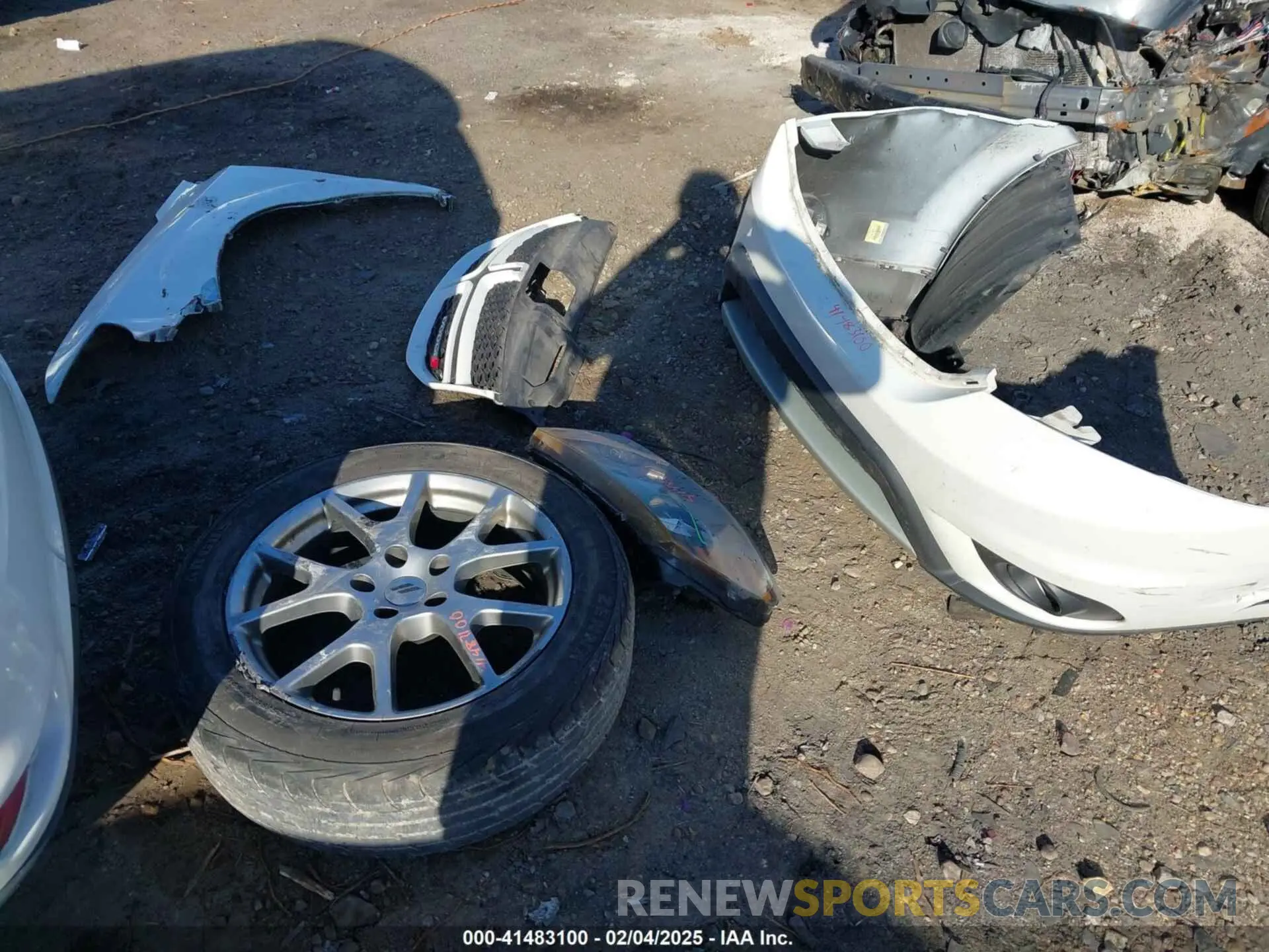 12 Photograph of a damaged car 3C4PDCEG1KT694035 DODGE JOURNEY 2019