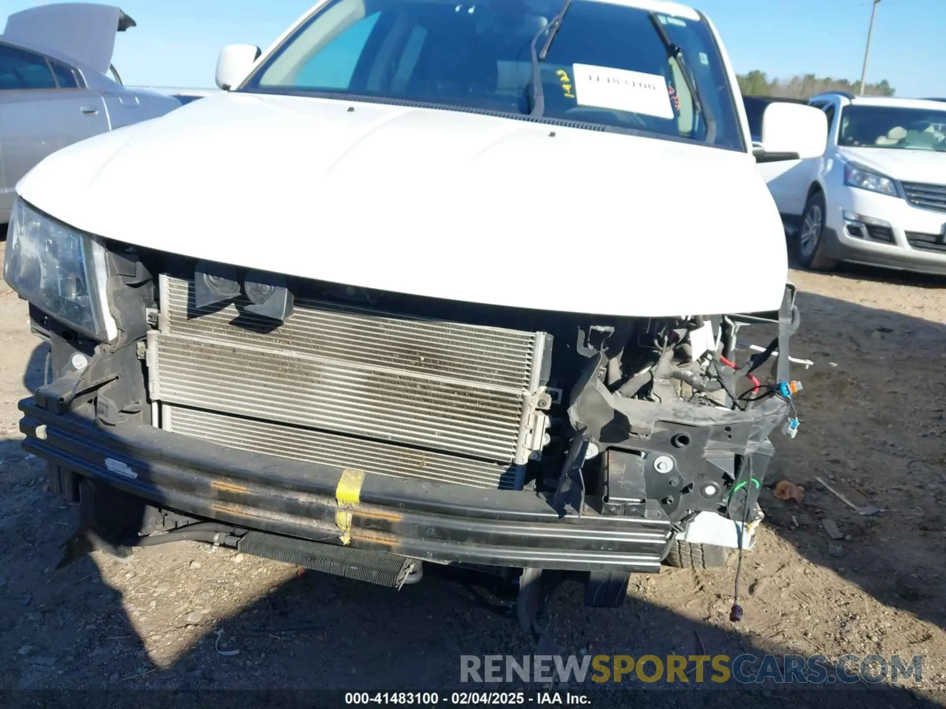 19 Photograph of a damaged car 3C4PDCEG1KT694035 DODGE JOURNEY 2019