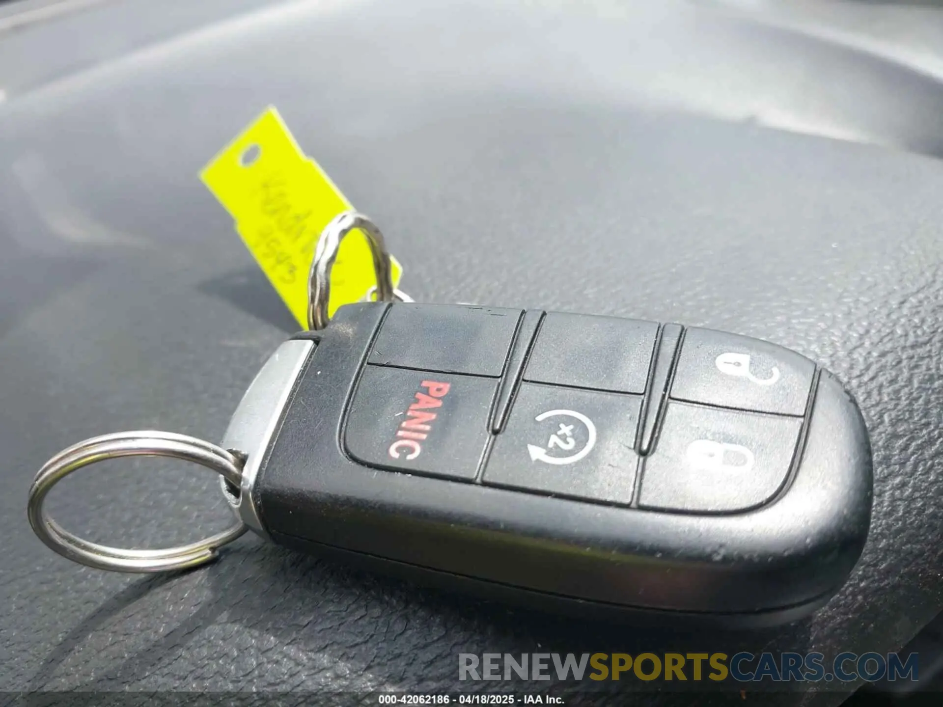 11 Photograph of a damaged car 3C4PDCEG6KT680504 DODGE JOURNEY 2019