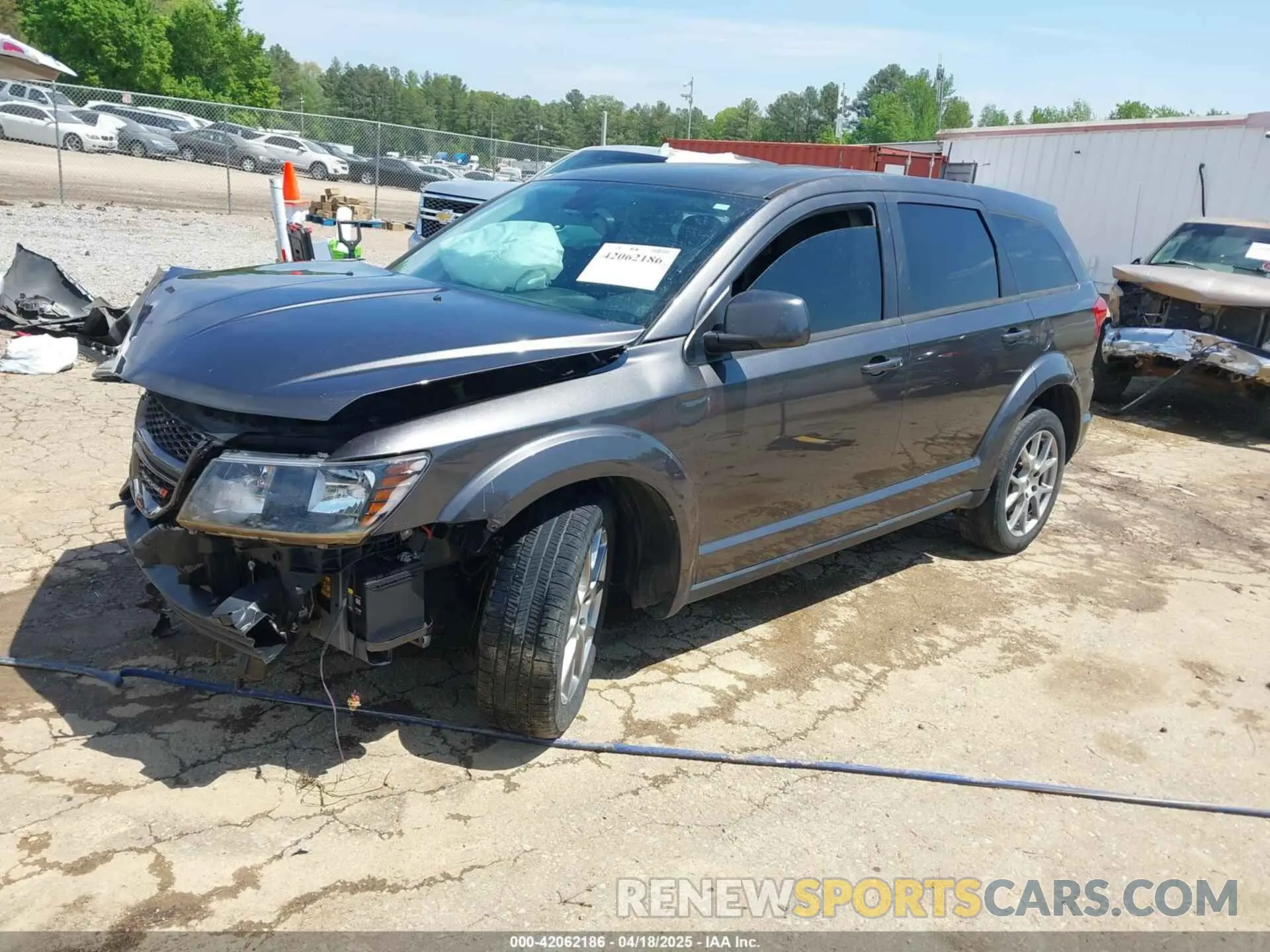 2 Photograph of a damaged car 3C4PDCEG6KT680504 DODGE JOURNEY 2019