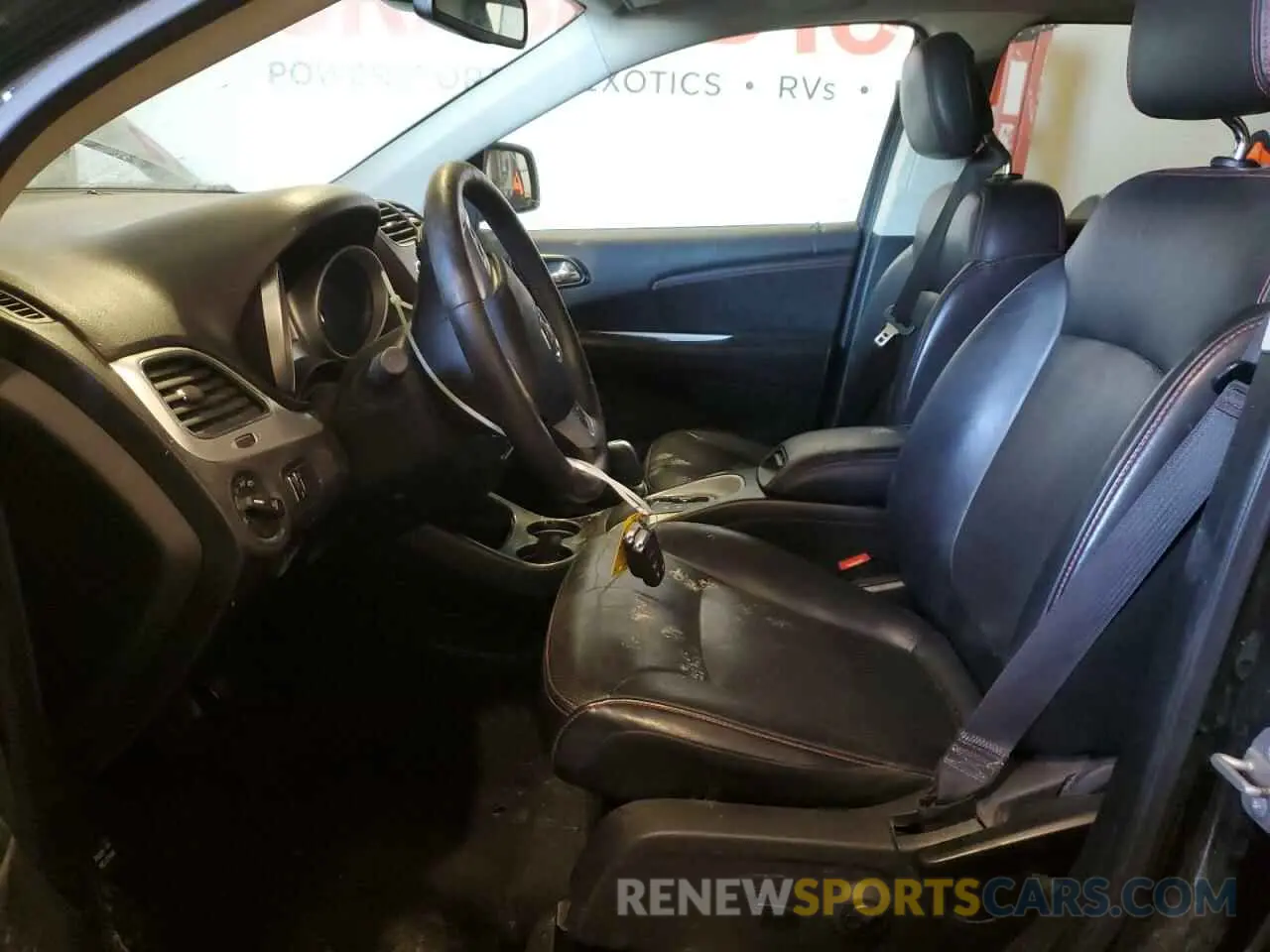 7 Photograph of a damaged car 3C4PDCEG7KT717382 DODGE JOURNEY 2019
